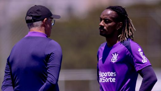 Carrillo volta a treinar e expande as possibilidades de Dorival no Corinthians, mas pressão aumenta
