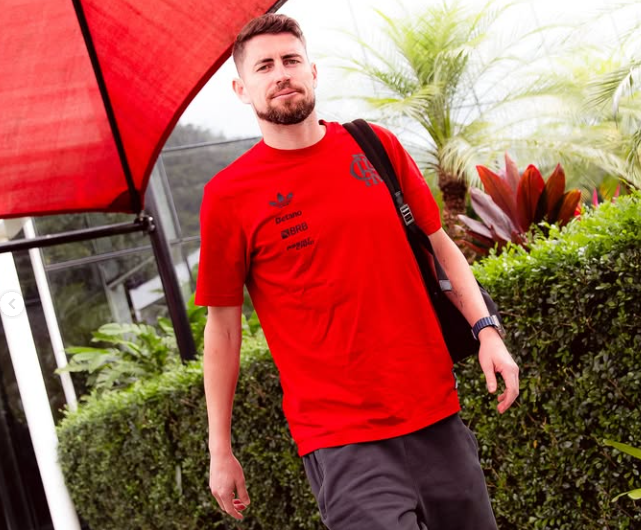 Léo Ortiz volta, Pedro fica fora: Flamengo pronto para decisão contra o Racing