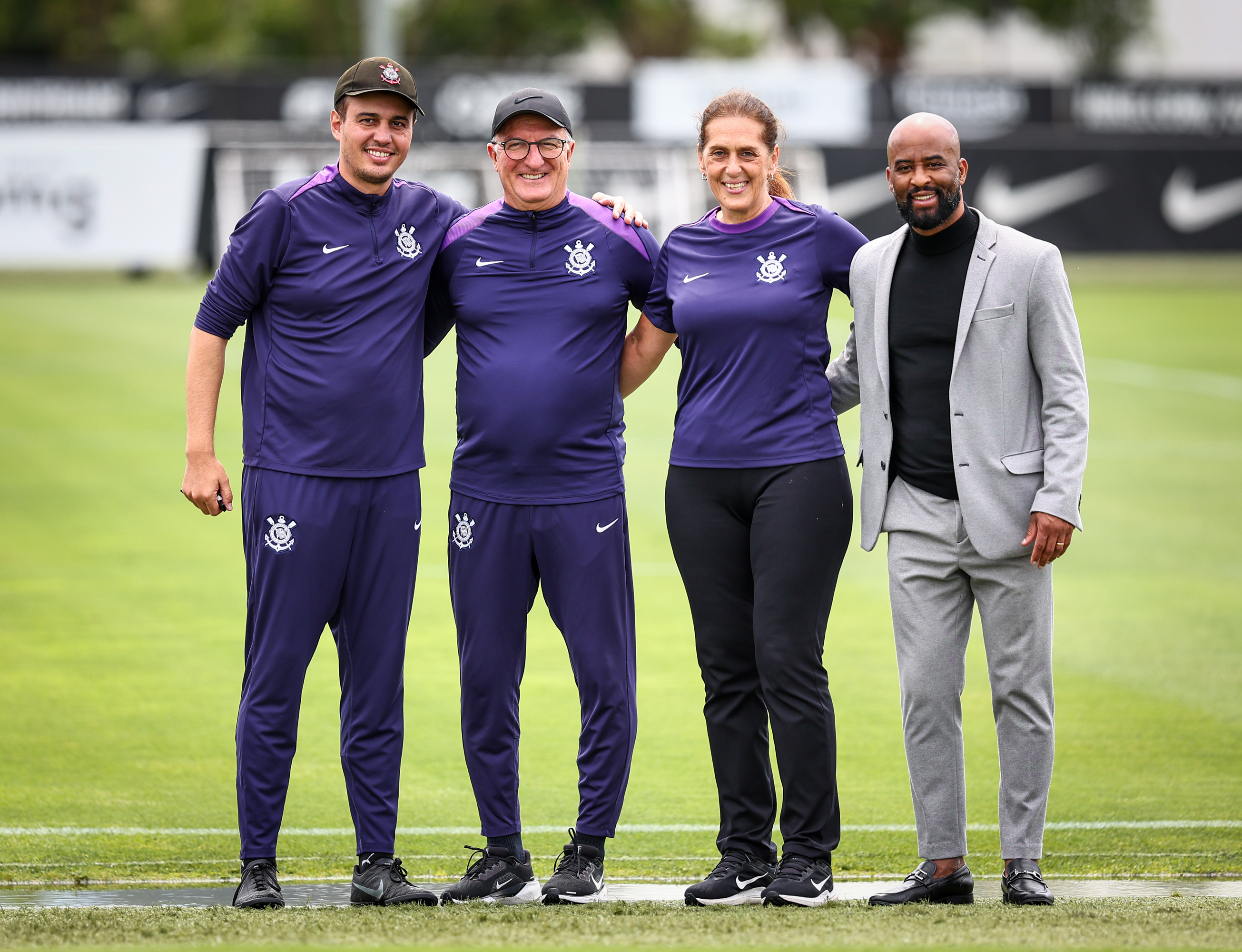 Integração no CT: Dorival e Soldado acompanham Brabas antes de duelo crucial contra o Grêmio