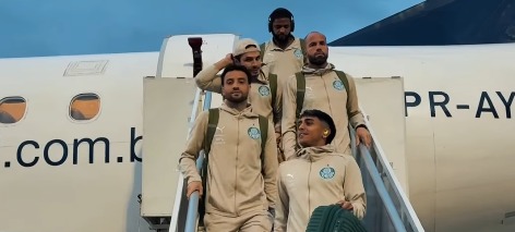 Palmeiras chega ao Rio para duelo decisivo contra o Flamengo
