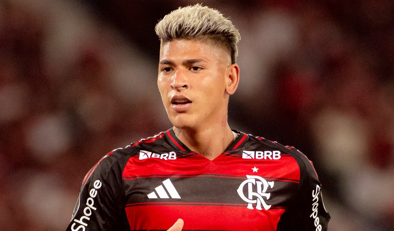 Carrascal elogia postura do Flamengo em duelo com o Racing e mira retorno aos gramados