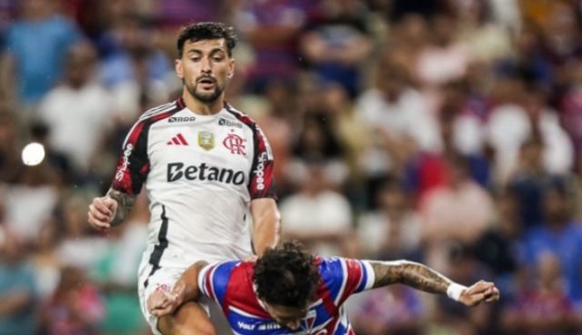 Arrascaeta dispara contra provocação de Rojo e garante que Flamengo está preparado para a decisão