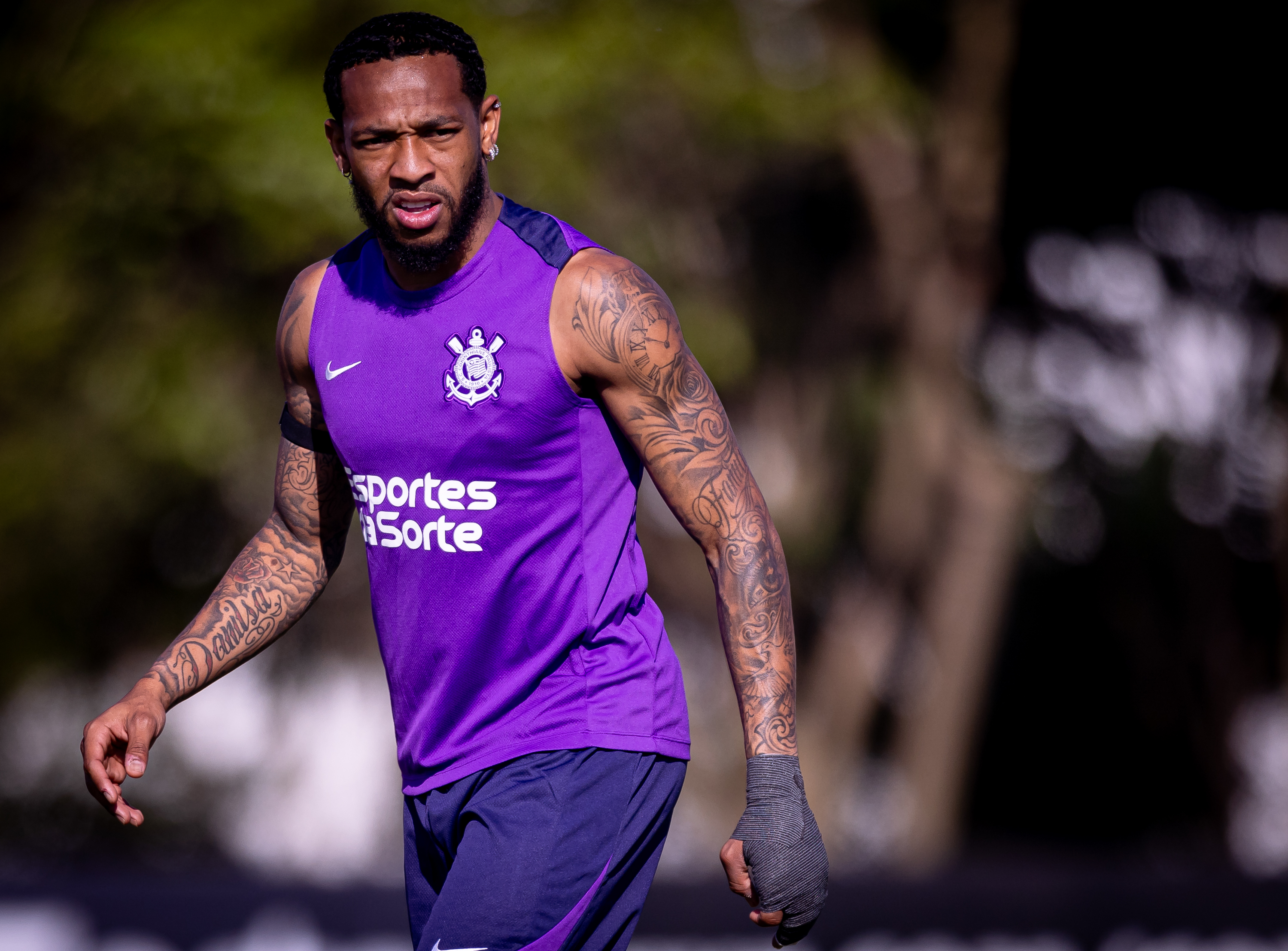 Martínez é sancionado pelo Corinthians por faltas em treinos