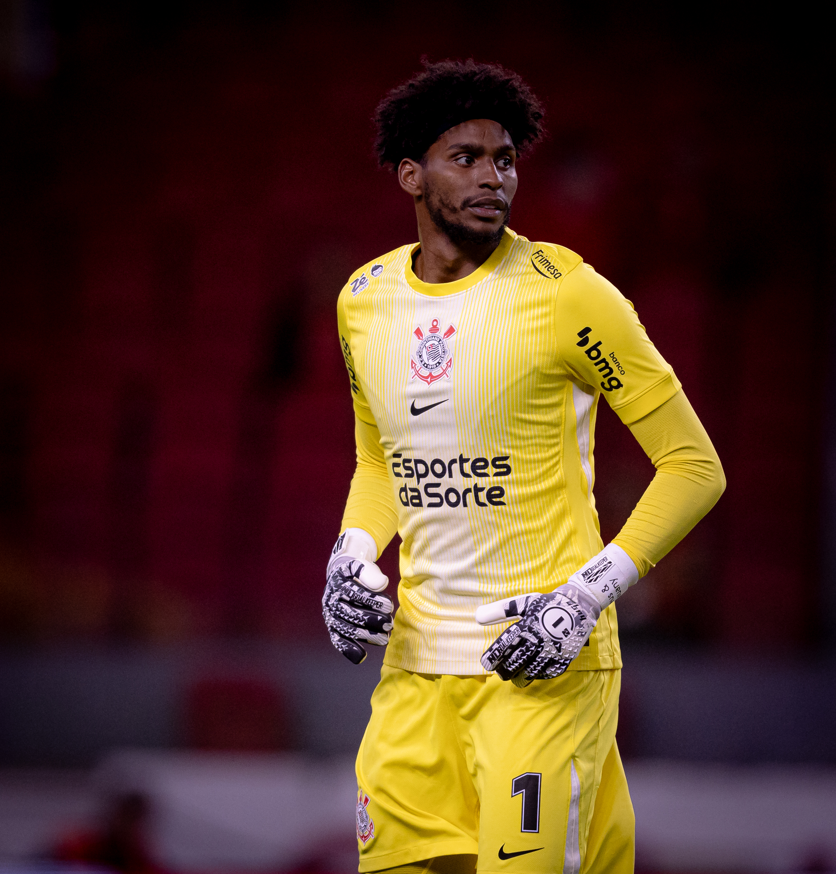 CORINTHIANS SEM GOLEIRO? Hugo Souza se ausenta de clássico; Quem você quer no gol?