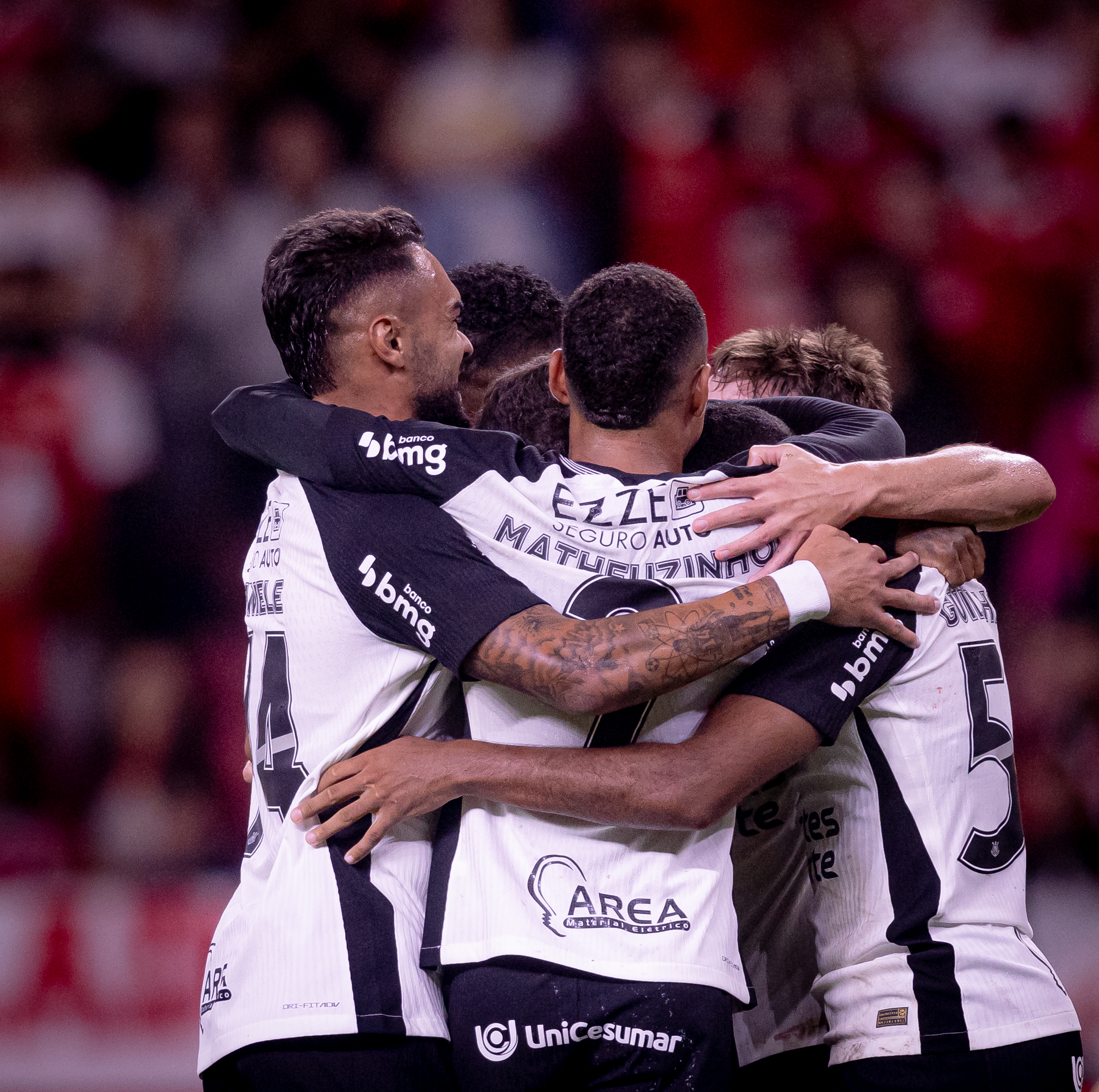 QUEM FOI BEM E QUEM FOI MAL? Saiba os destaques da partida de ontem pelo Corinthians!