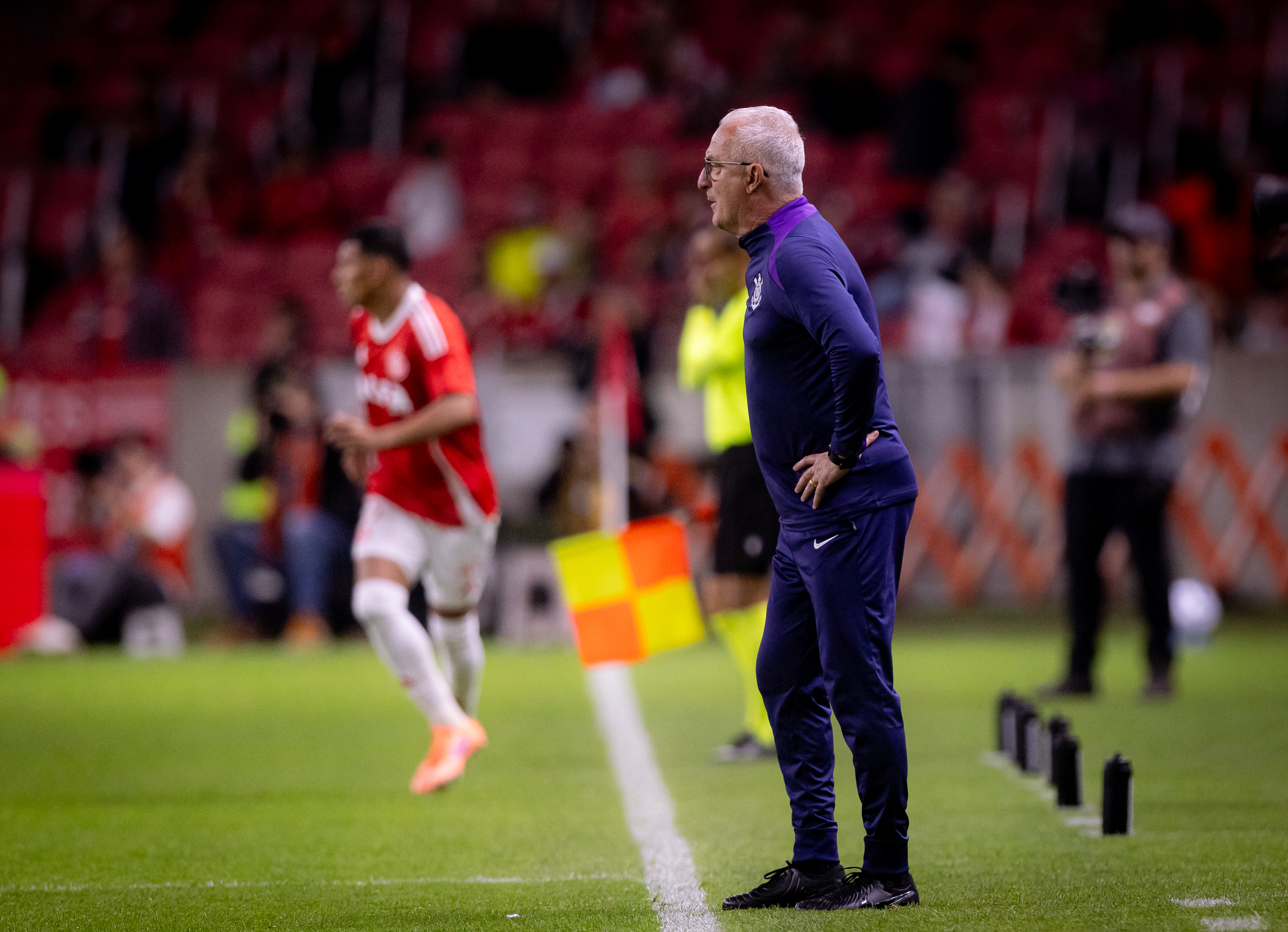 Dorival critica arbitragem e destaca boa atuação do Corinthians em partida recente