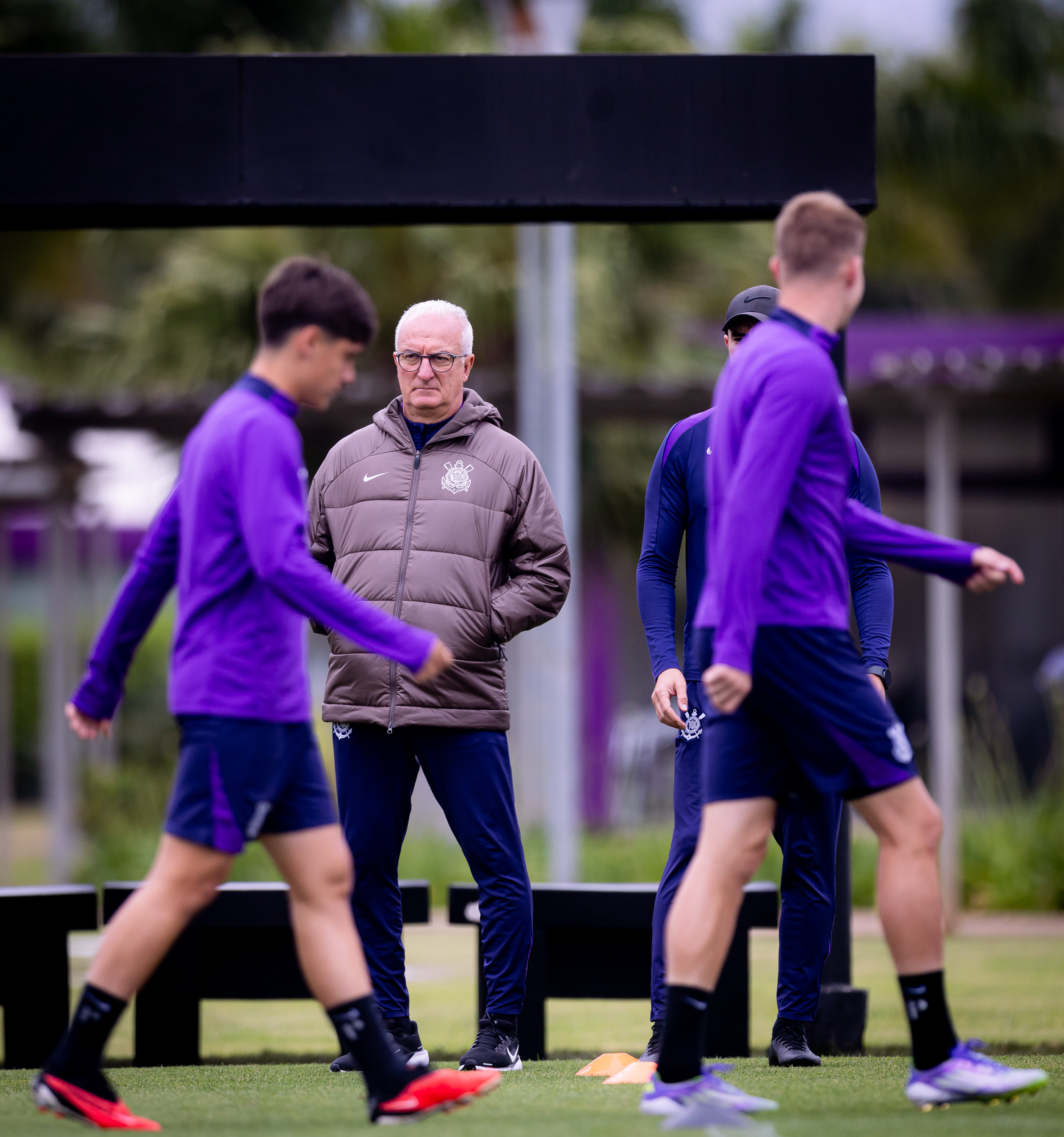 MUITOS RETORNOS! Corinthians libera departamento médico e trio pode retornar contra o Santos