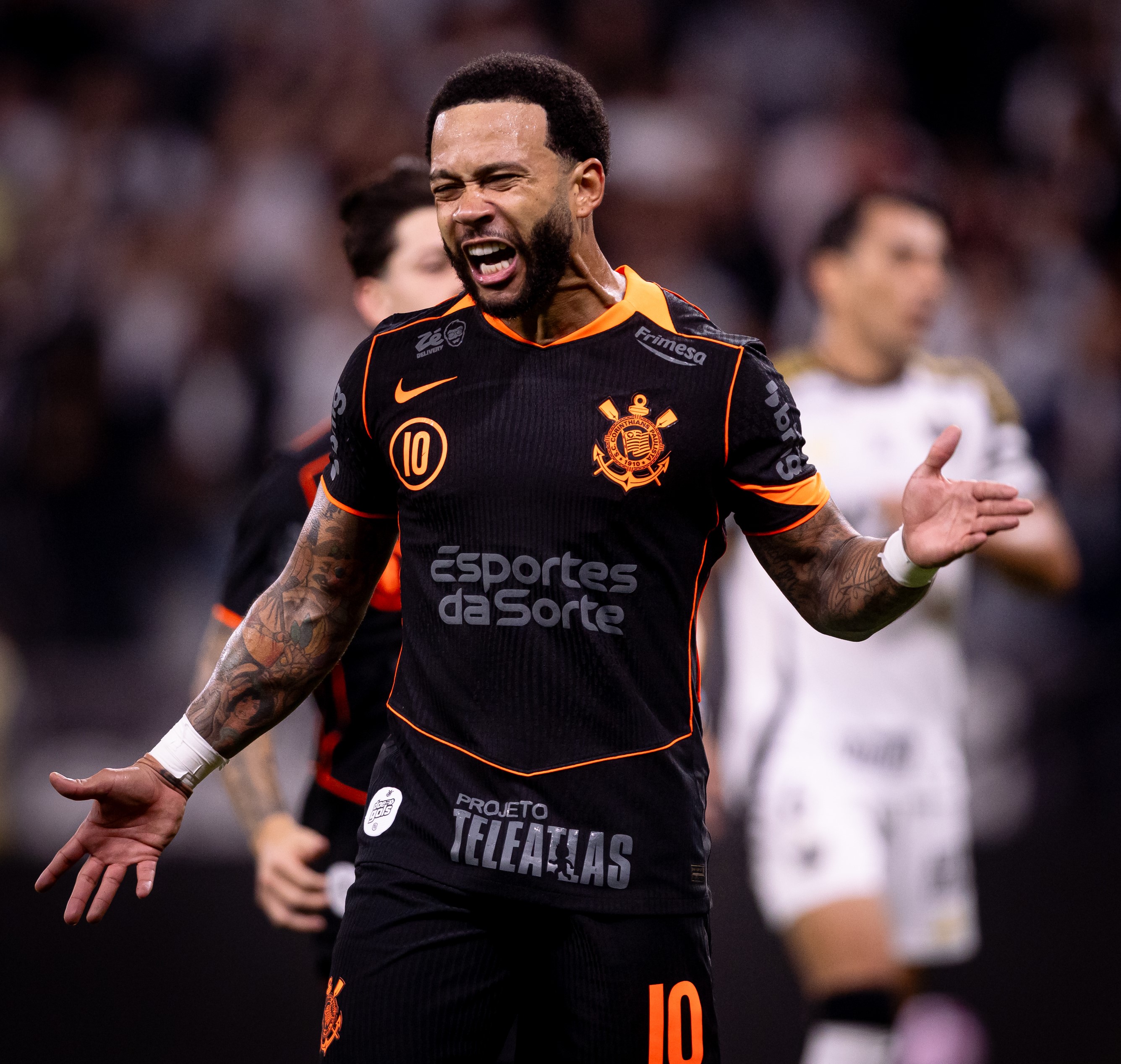 Memphis tenta encerrar jejum de gols pelo Corinthians em duelo com o Grêmio