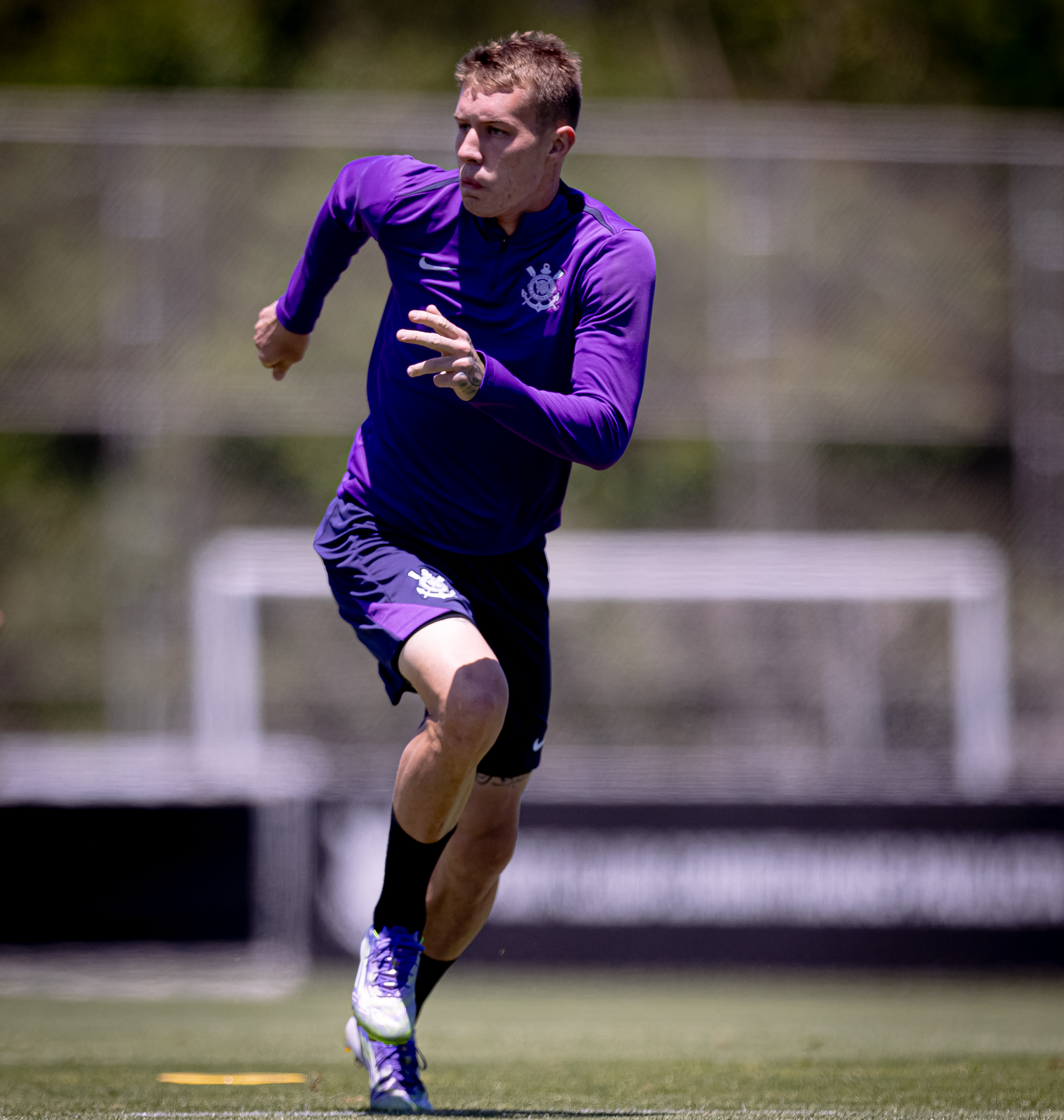 Charles celebra gol decisivo e destaca 