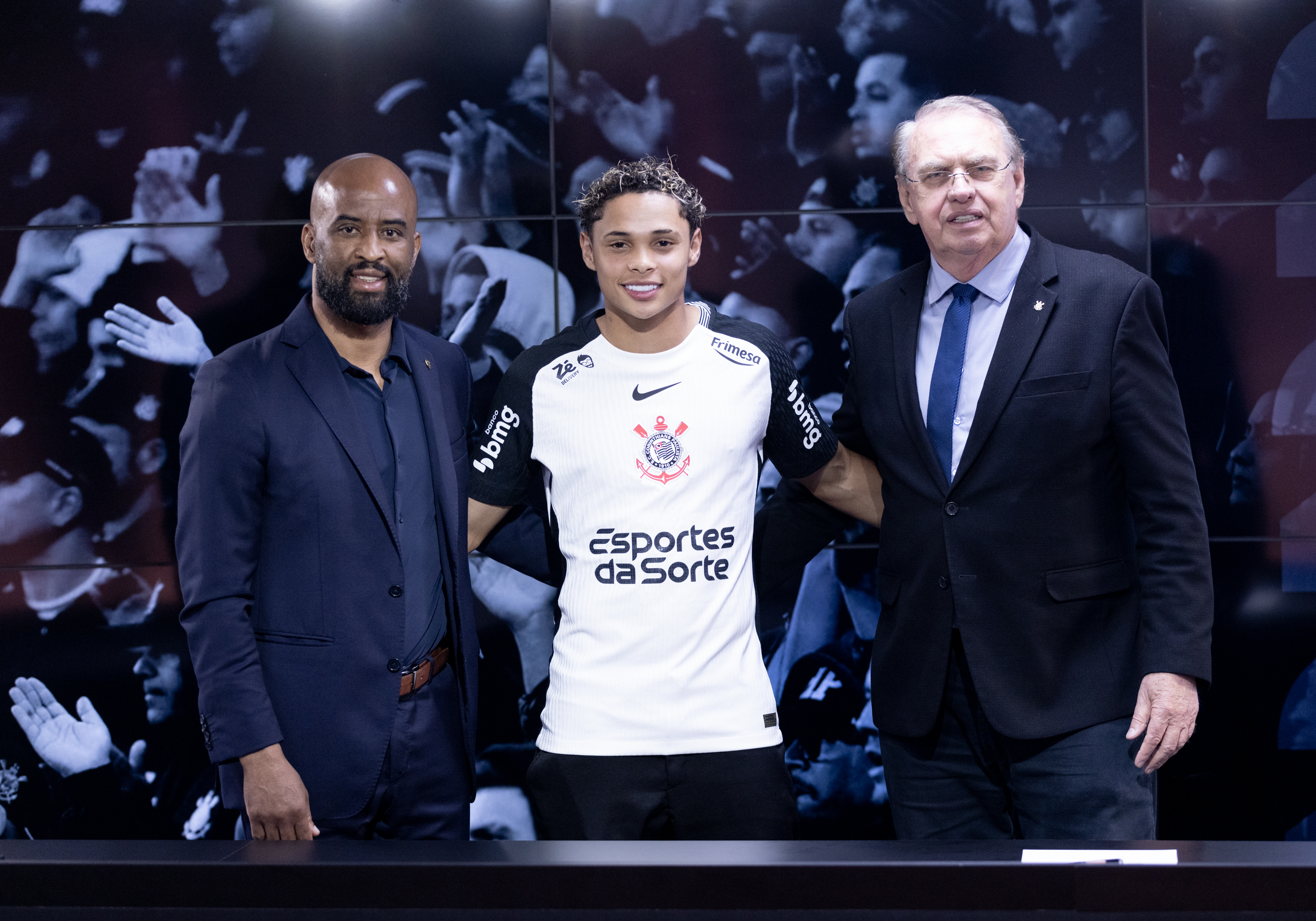 R$ 620 milhões em Jogo: Corinthians blinda Dieguinho e projeta multa milionária até 2029