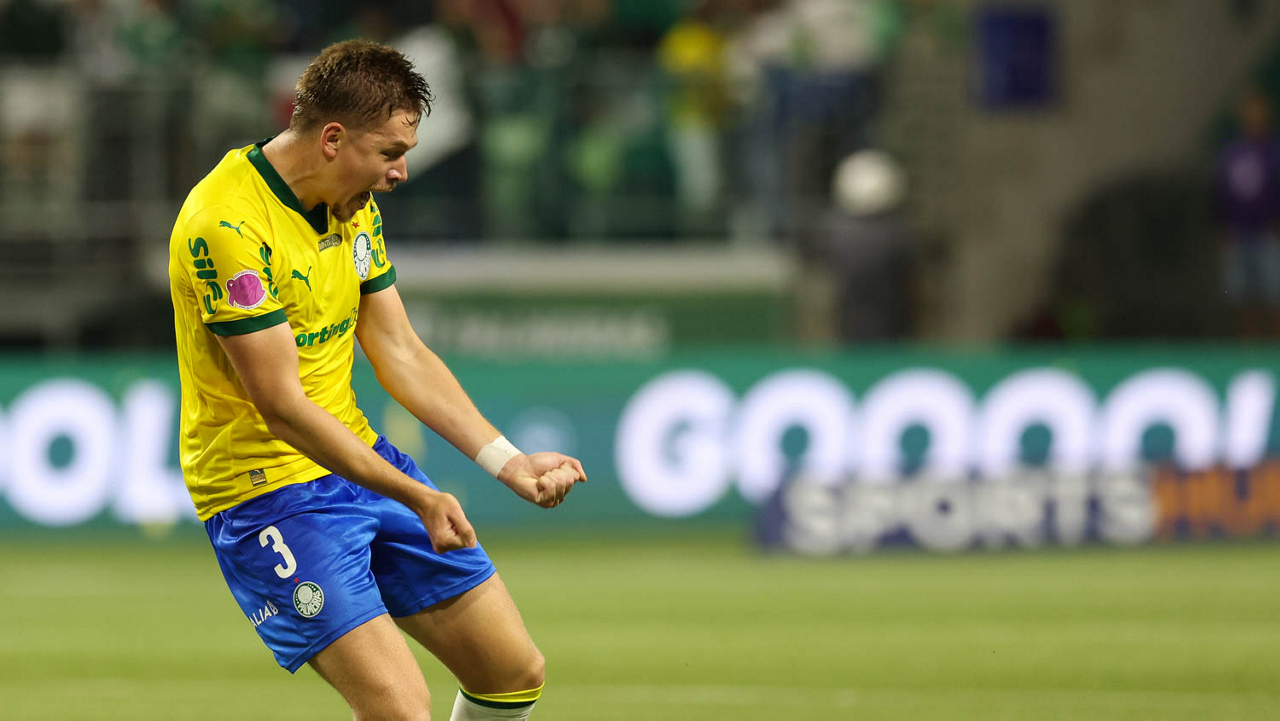 VAI SER COMPRADO? Fuchs brilha em vitória expressiva e Paulinho defende permanência de zagueiro no Palmeiras