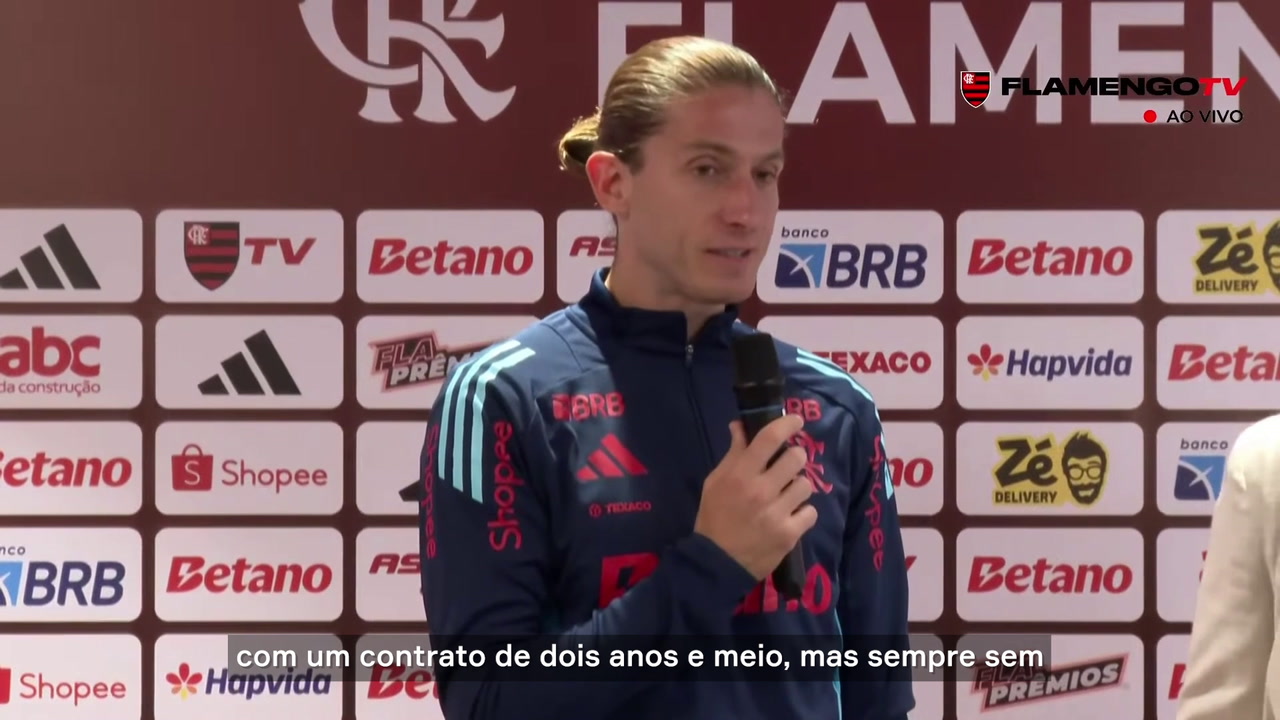 Filipe Luís completa um ano no Flamengo e se declara muito blindado