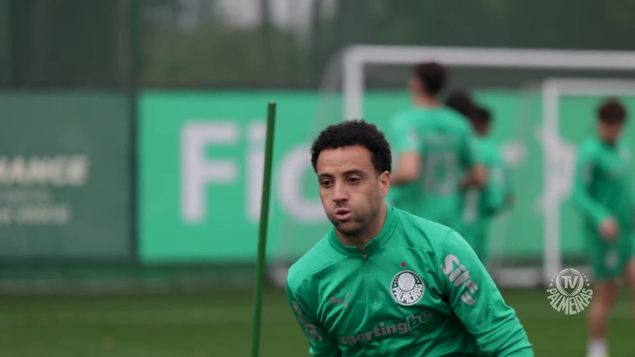 Palmeiras intensifica treino visando vitória em jogo atrasado do Brasileirão