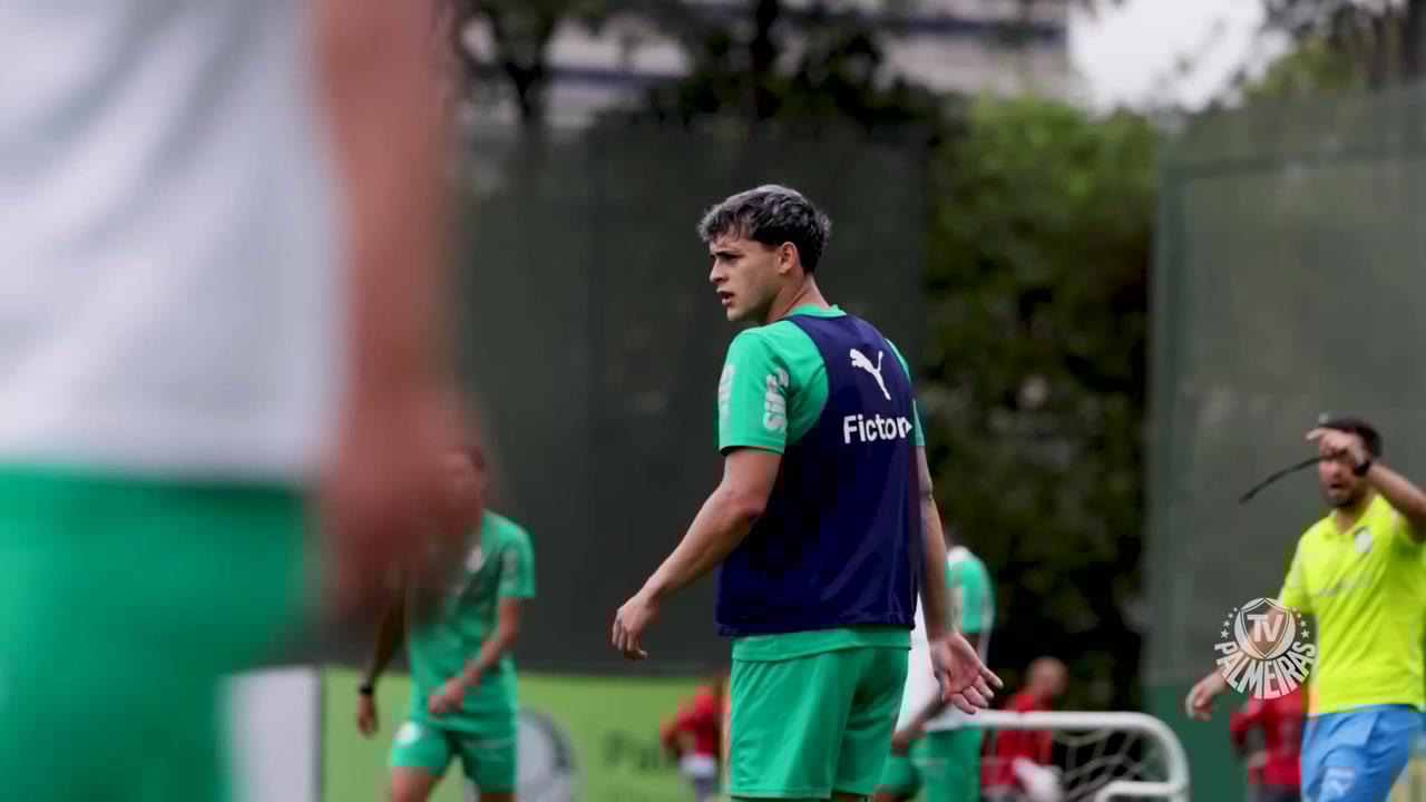 Palmeiras retorna aos treinos com Sosa integrado ao grupo