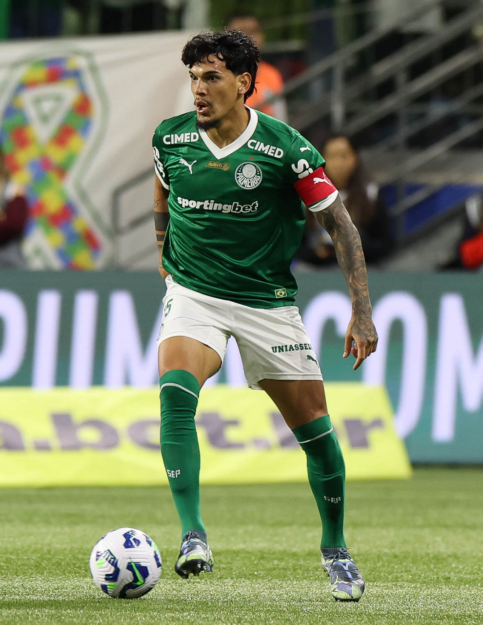 Clássico ameaçado: Palmeiras e Santos perdem convocados do Paraguai e enfrentam desfalques importantes