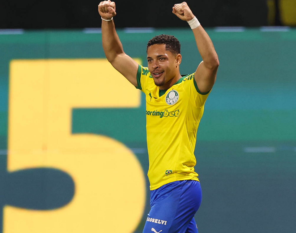 Vitor Roque confirma boa fase com convocação e mira novo recorde no Palmeiras em 2023