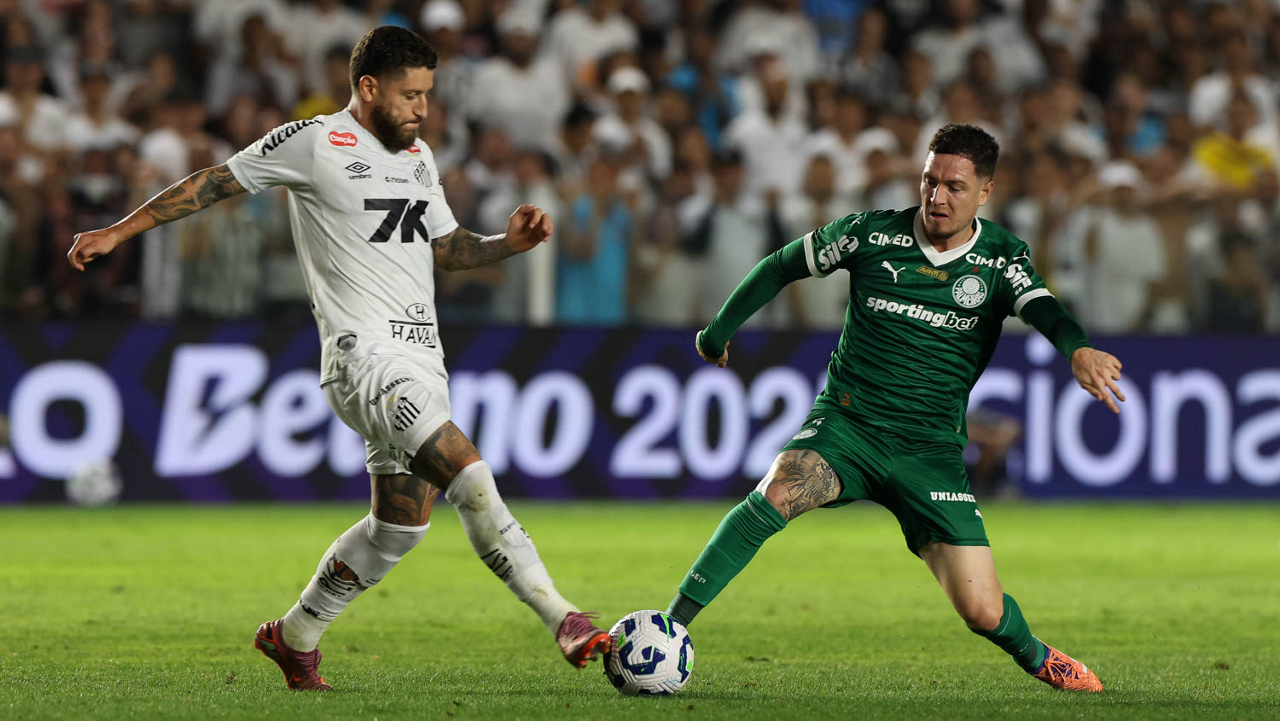 Santos e Palmeiras se enfrentam em clássico eletrizante pela liderança do Brasileirão; confira os melhores momentos!
