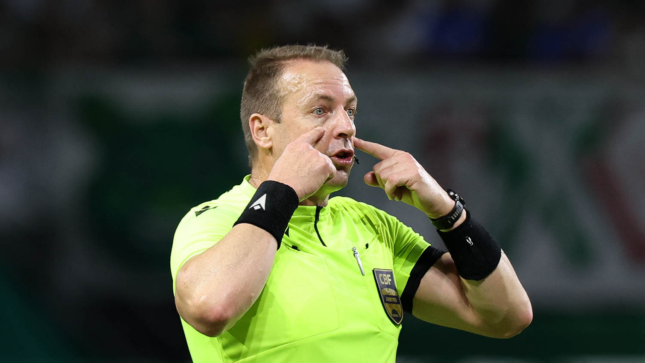 Andreas Pereira expulso: Árbitro revela detalhes polêmicos após Palmeiras x Vitória em súmula
