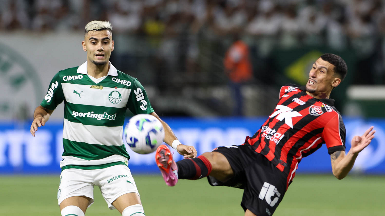 Palmeiras empata com o Vitória e desempenho deixa torcida dividida; quem se destacou?