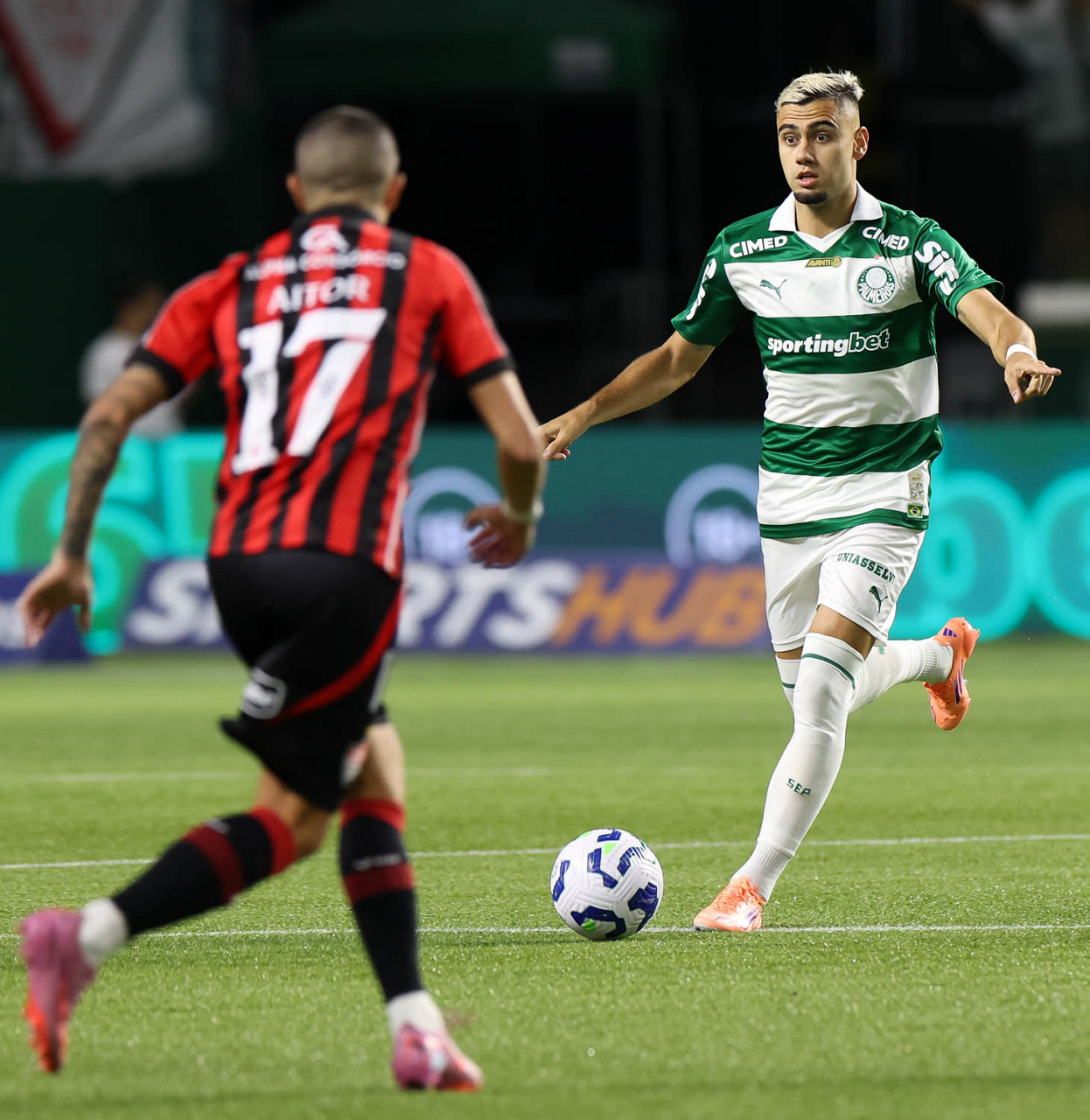 Andreas Pereira é expulso contra o Vitória e desfalca o Flamengo no duelo decisivo contra o Palmeiras