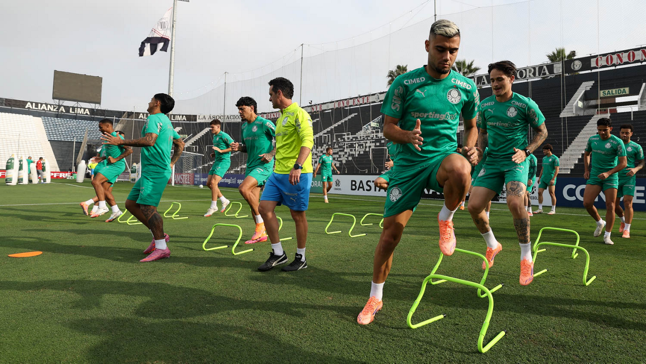 Palmeiras se prepara para a final da Libertadores com treino sob comando de Abel em Lima