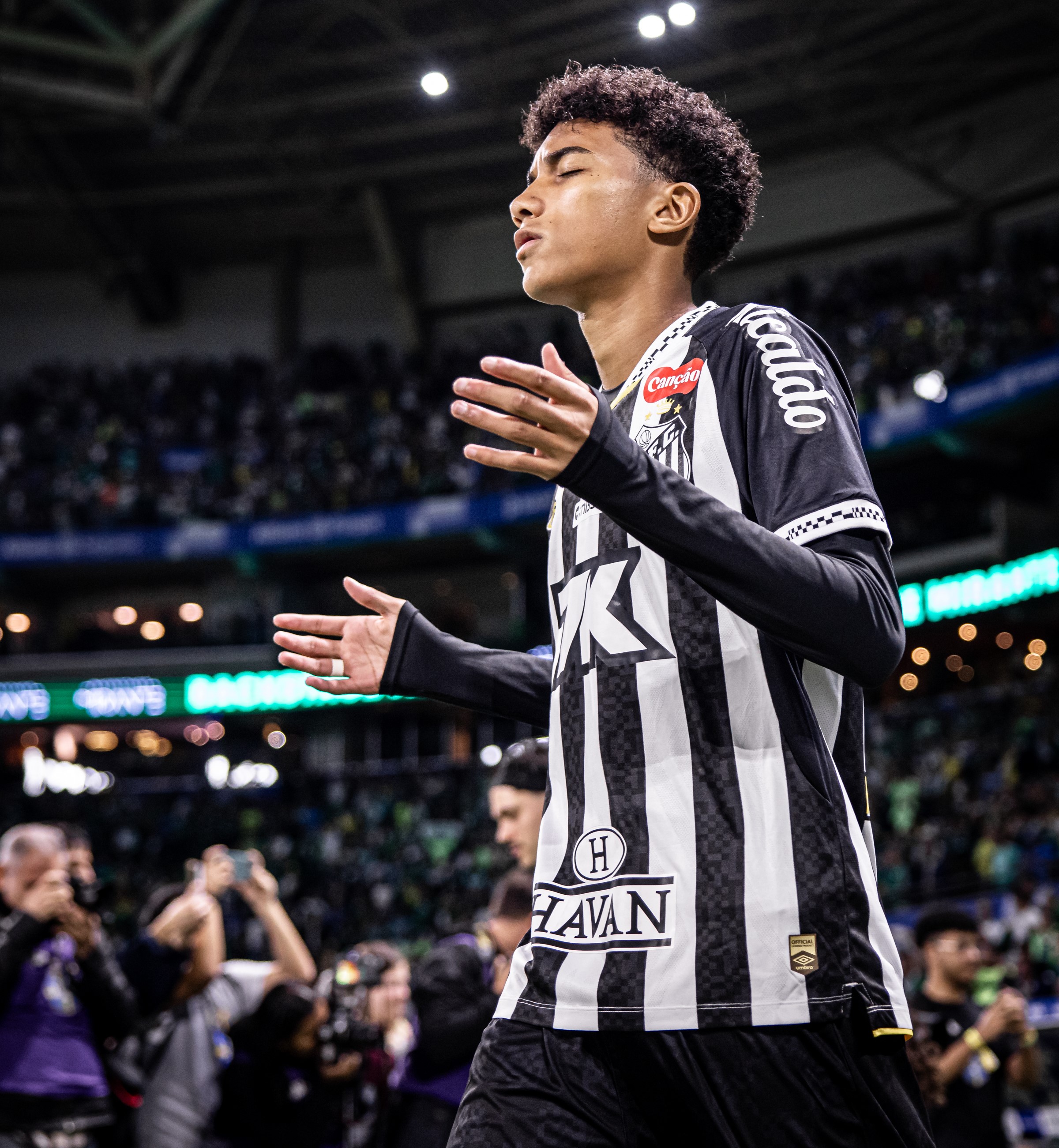 Robinho Jr. estreia como titular do Santos e agrada Vojvoda: 