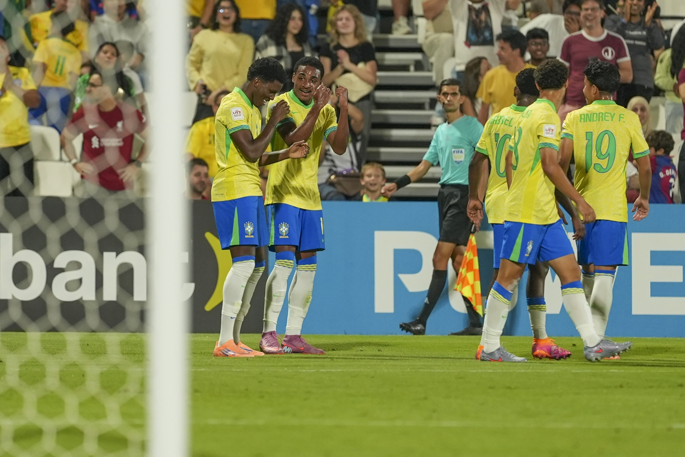 Brasil x Zâmbia: onde assistir ao duelo pelo Mundial sub-17