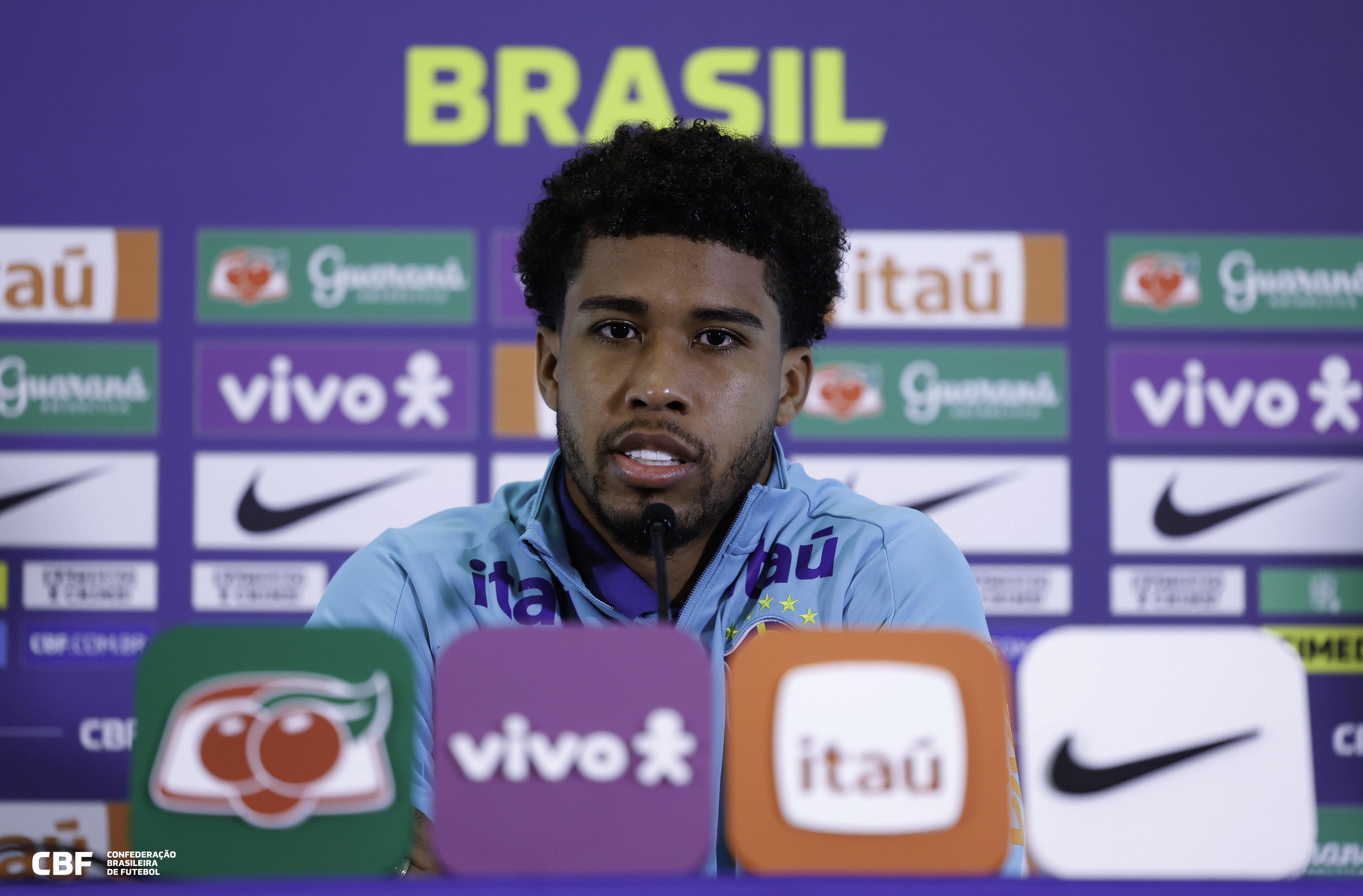 Na Seleção, Andrey demonstra gratidão pelo Vasco e relembra passagem na França