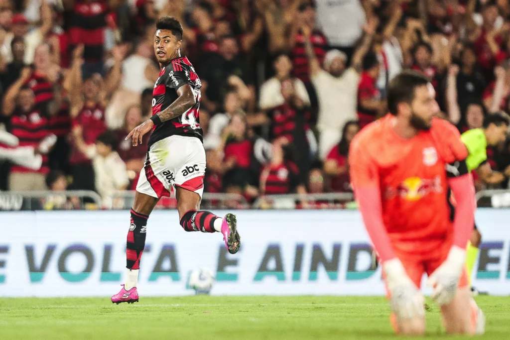 Bruno Henrique dispara: Não penso no Palmeiras enquanto temporada avança no Brasileirão