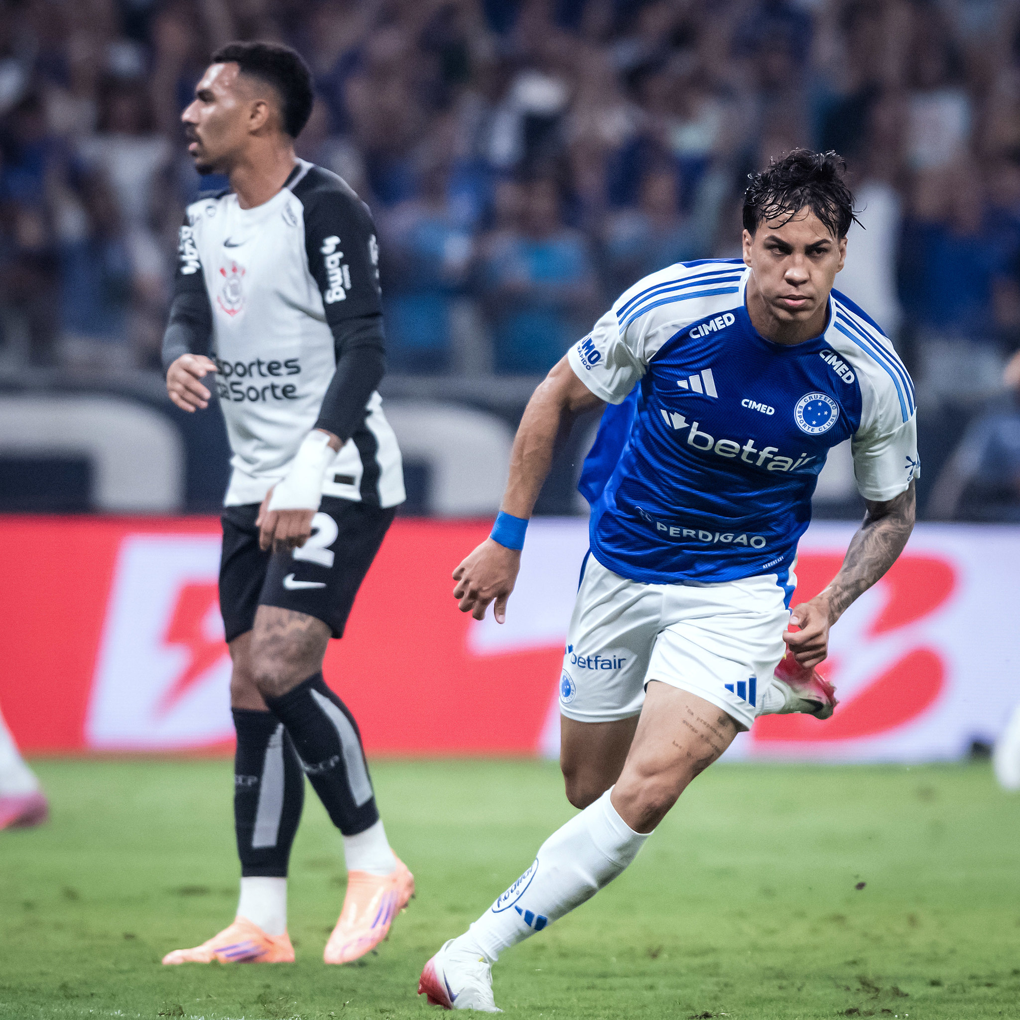 Corinthians despenca ao perder para o Cruzeiro, e se despede da briga pelo G7 na Copa do Brasil