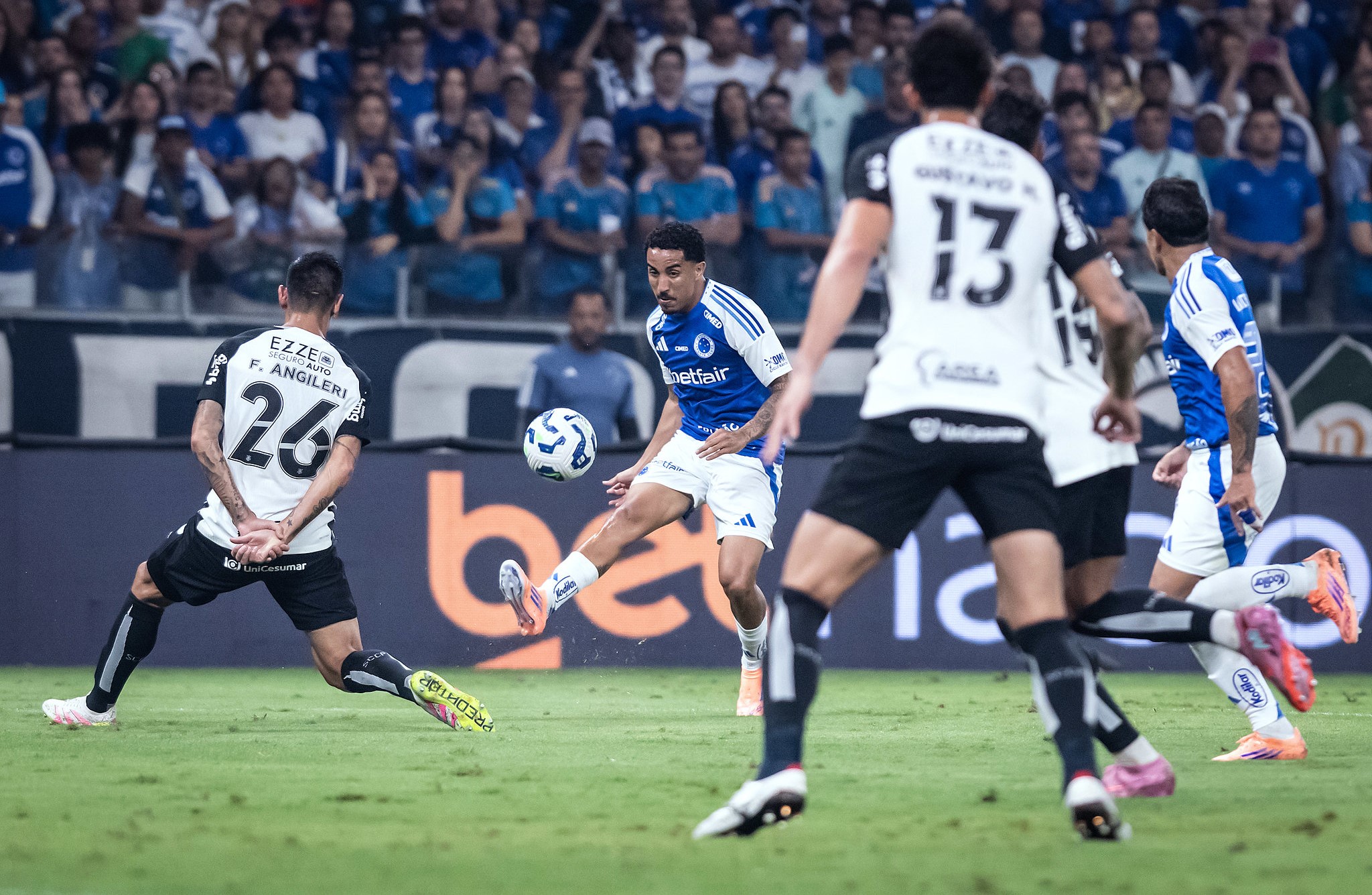 Corinthians apático é dominado pelo Cruzeiro e precisa aprender com erros antes da semifinal