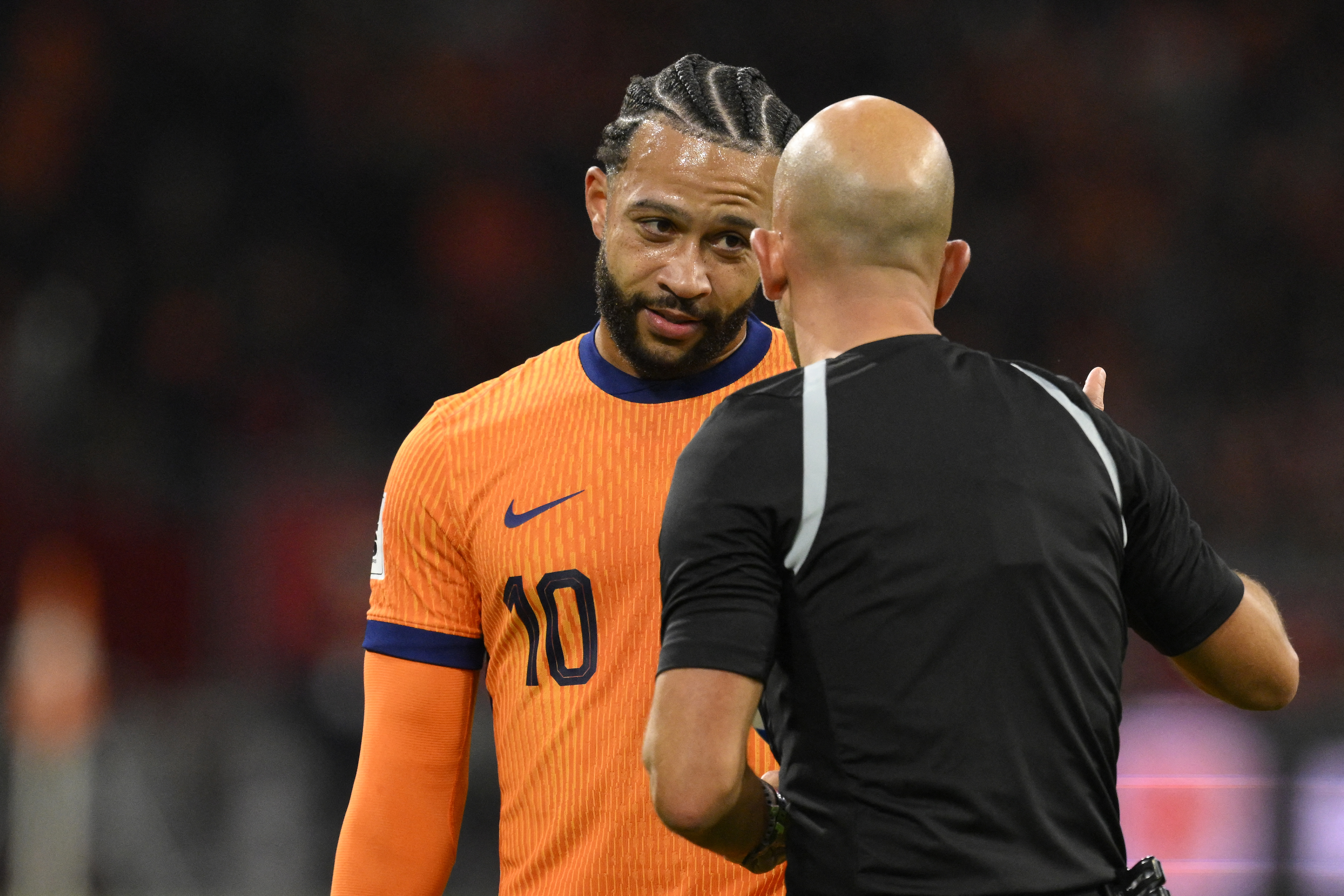 Corinthians avalia Memphis antes do clássico; futuro do atacante segue indefinido nos bastidores