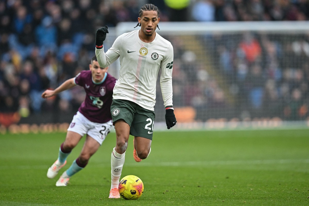 Veja galeria de fotos do duelo entre Burnley e Chelsea pelo Inglês