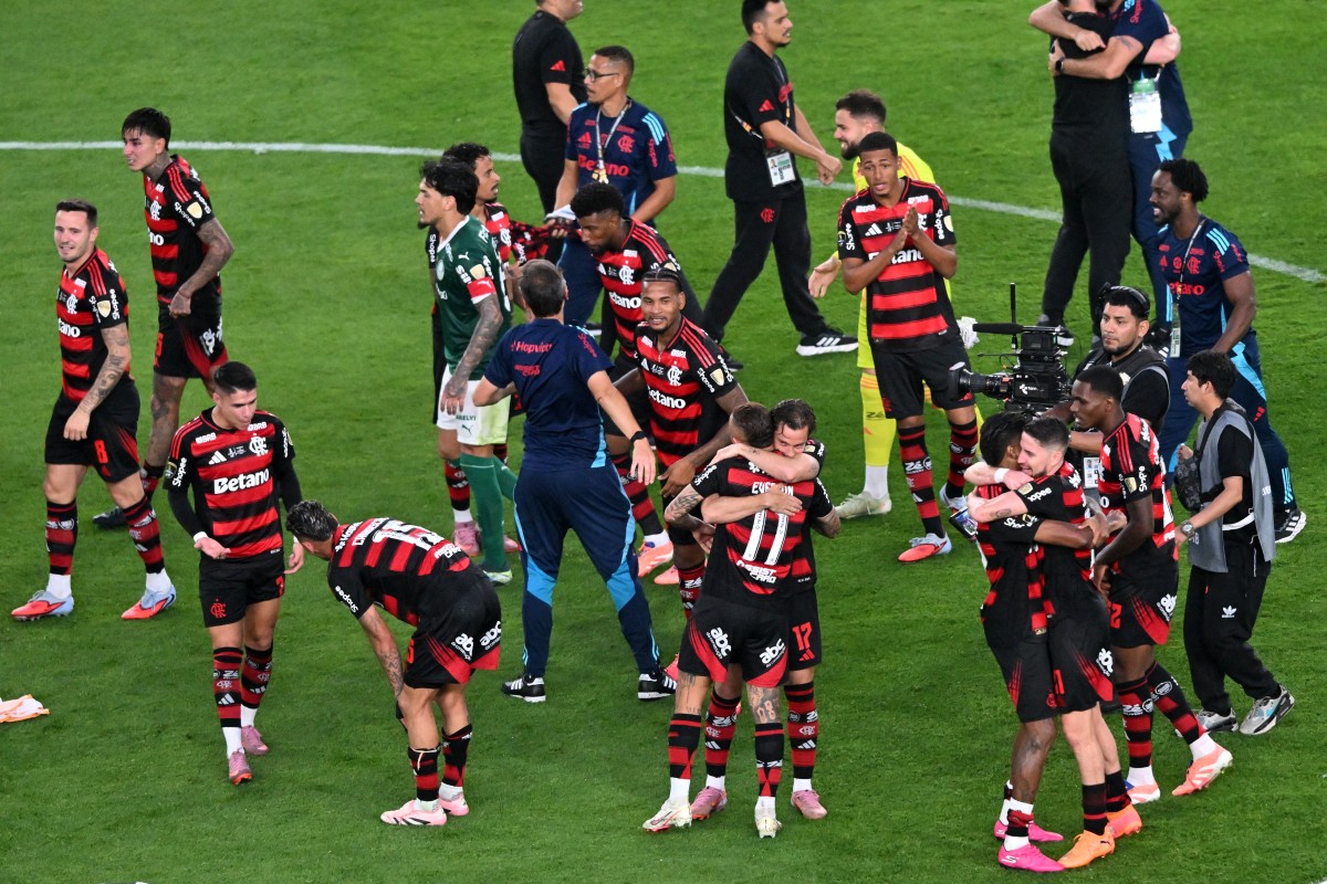 Flamengo dispara com goleada e conquista a Libertadores, levando a alegria a milhões de torcedores