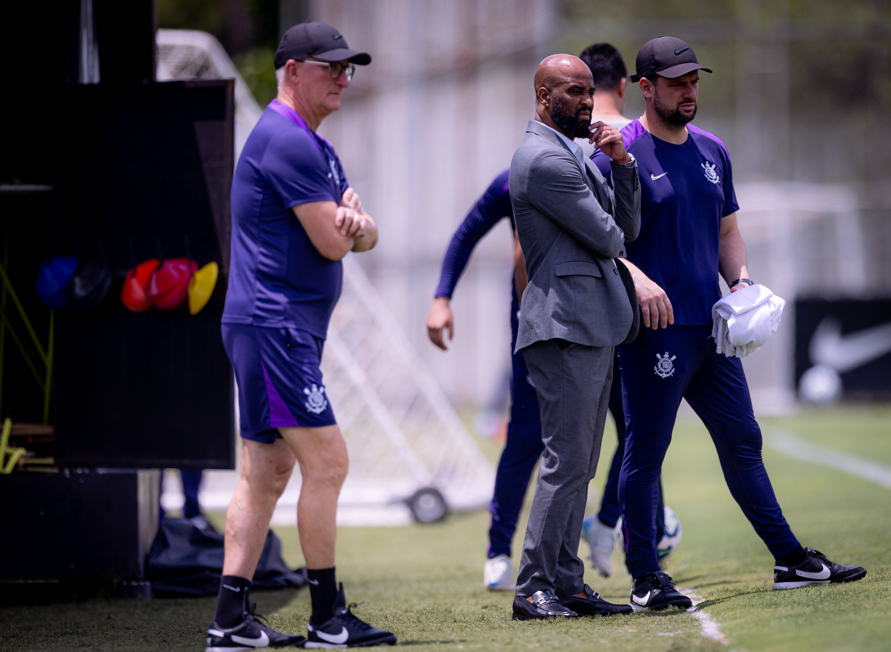 Fabinho desaponta com derrota no Corinthians, promete aprender e cobra reações da equipe