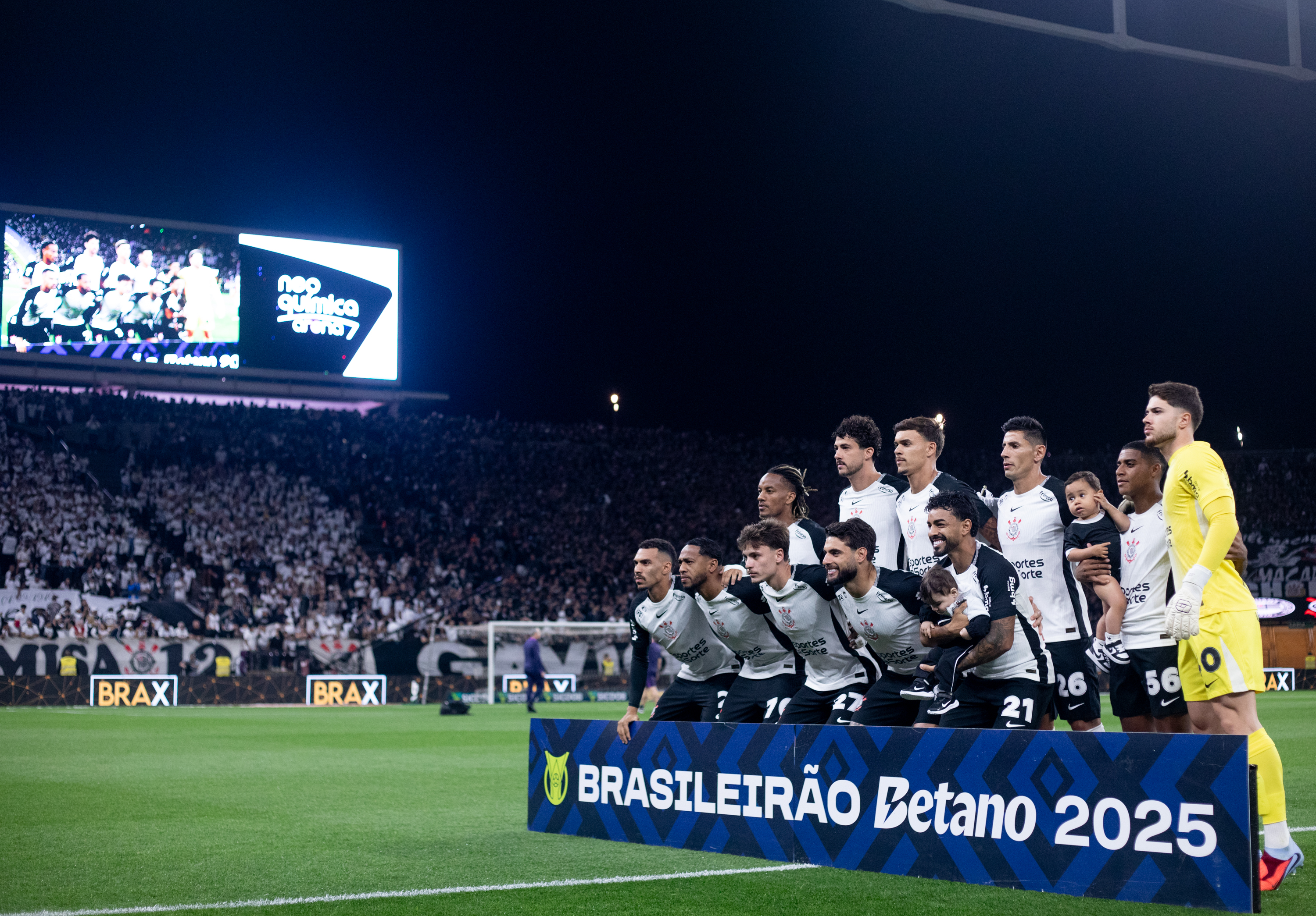 Corinthians brilha em campo e jogadores têm notas elogiadas na vitória sobre o São Paulo
