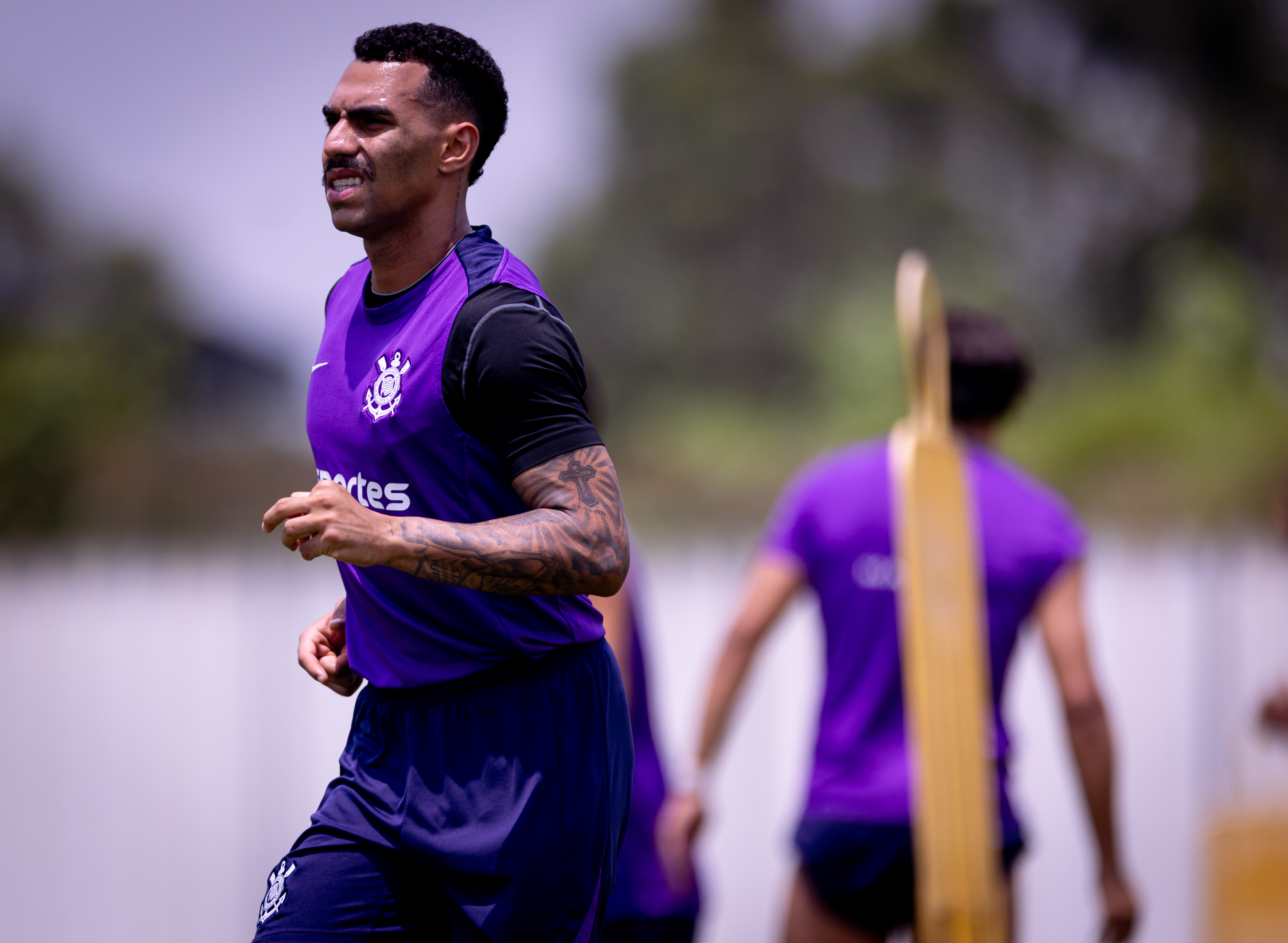 Corinthians se prepara intensamente e mostra força em treino antes do próximo desafio decisivo