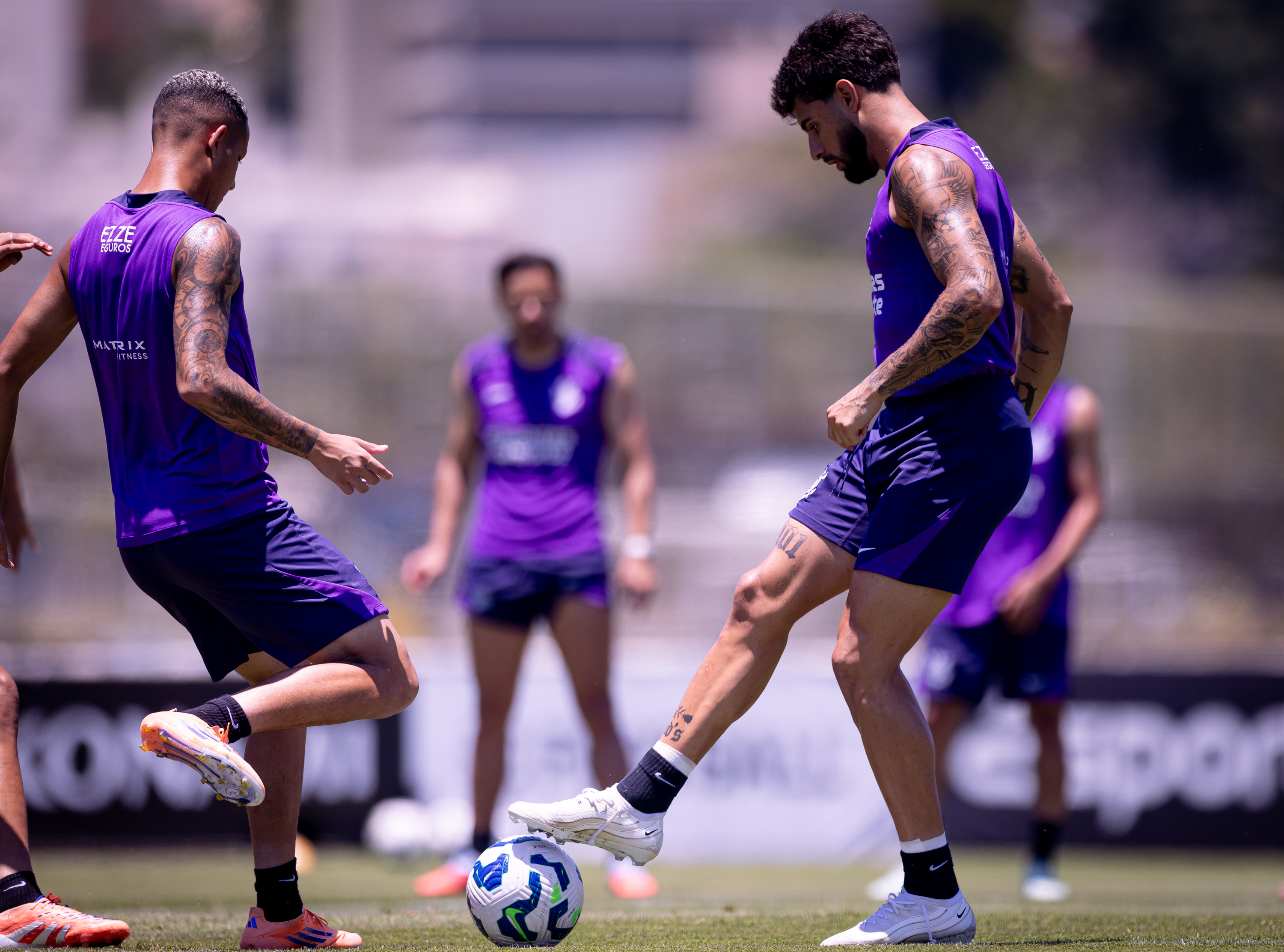 Corinthians intensifica preparação e aposta em reforços para duelo decisivo contra o Botafogo