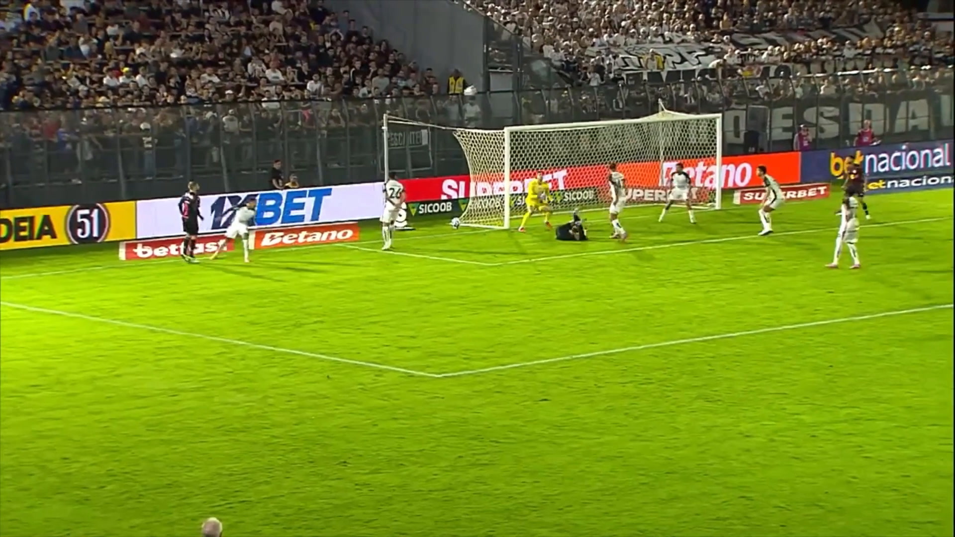 Bragantino desafia VAR após polêmica com pênalti a favor contra o Corinthians em partida decisiva