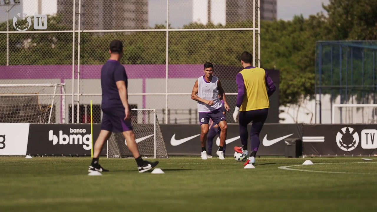 Reta Final: Corinthians projeta o Botafogo e acelera treinos intensos para superar a crise