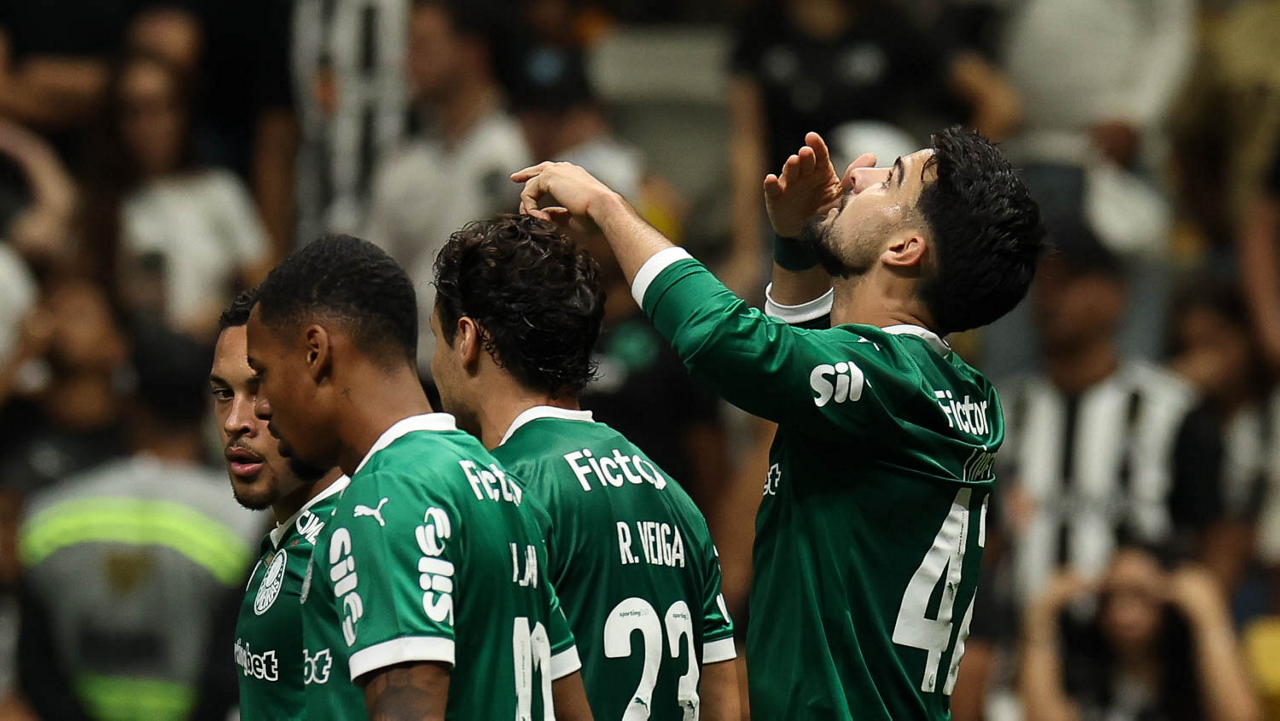 Palmeiras quebra jejum no Brasileirão, mas reação tardia não evita frustração na tabela