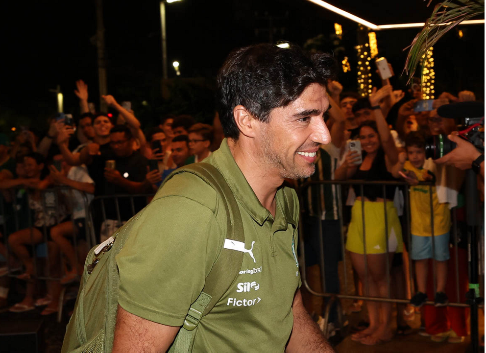 Qual sua opinião? Renovação de Abel divide torcida do Palmeiras e projeta novos desafios até 2027