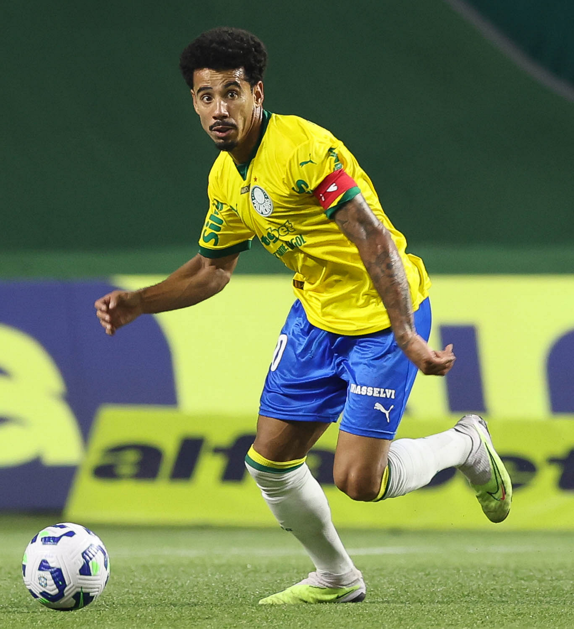 Recuperado? Craque se recupera após seria lesão e busca retomar titularidade