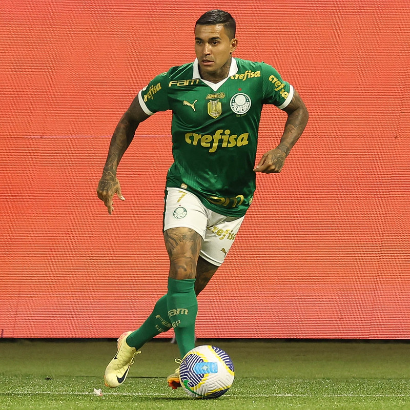 Dudu volta a campo contra o Palmeiras, em jogo carregado de emoção e polêmica após saída conturbada