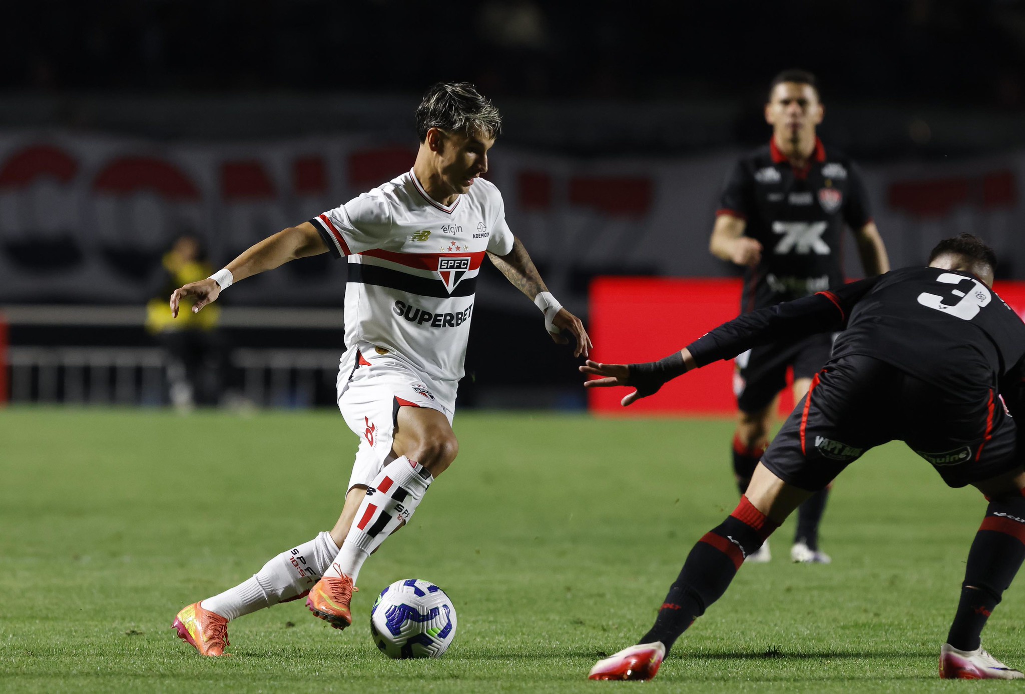 Vitória x São Paulo pelo Brasileirão: onde assistir ao vivo ...