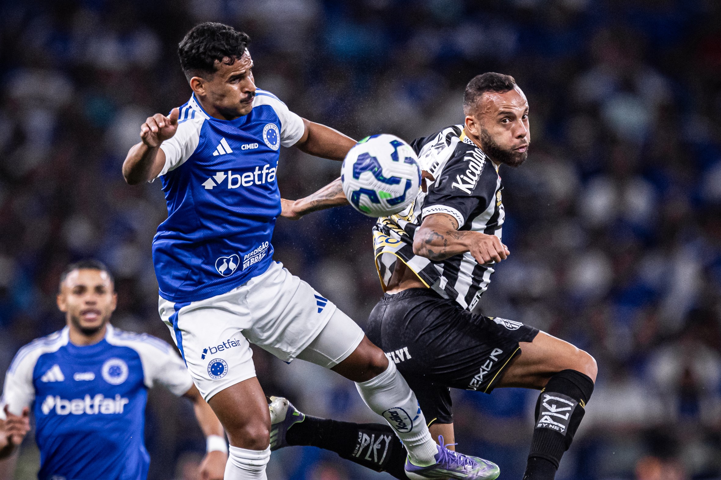 Santos x Cruzeiro pelo Brasileirão: onde assistir e escalações