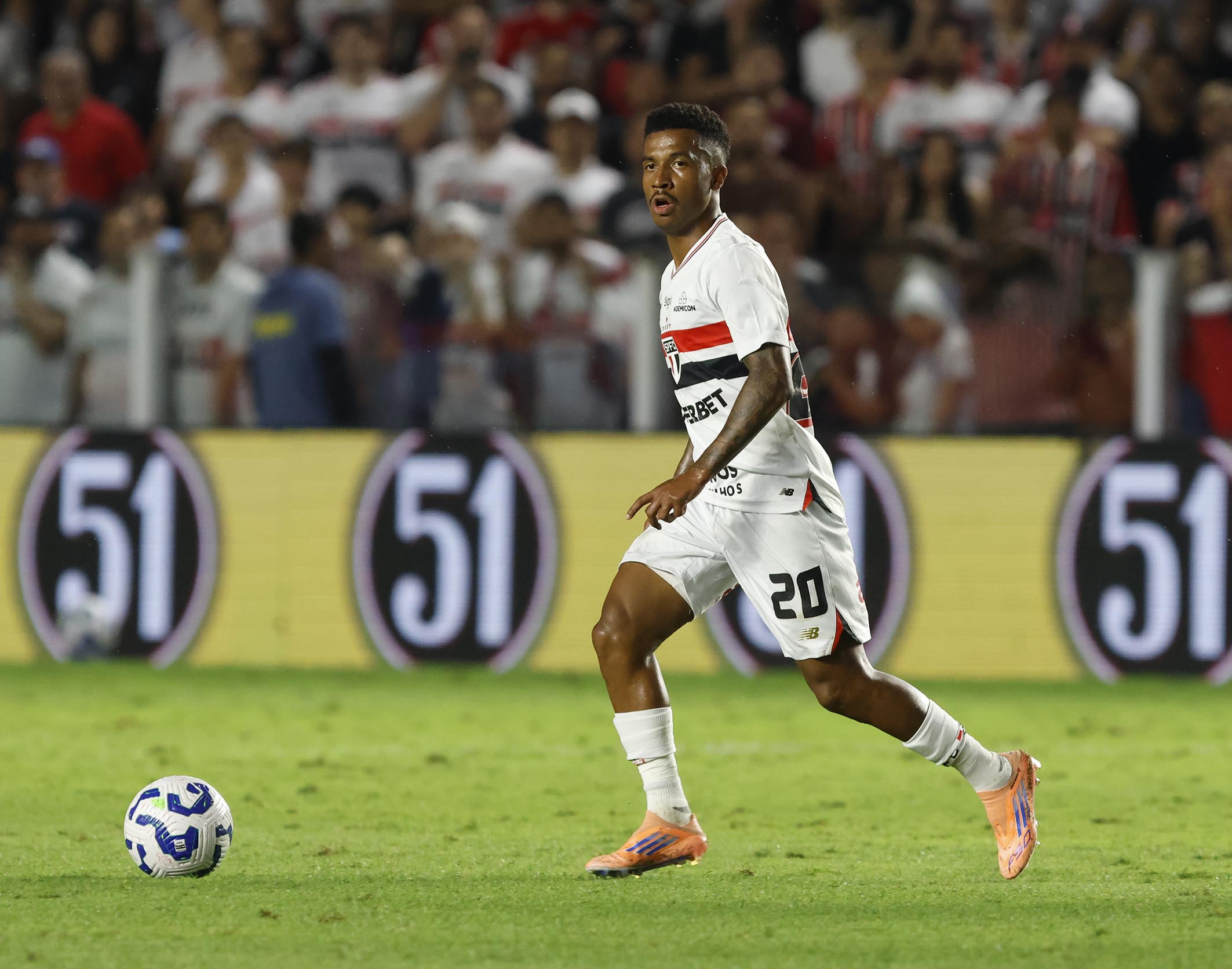 Flamengo mira Marcos Antônio e prepara oferta definitiva ao São Paulo
