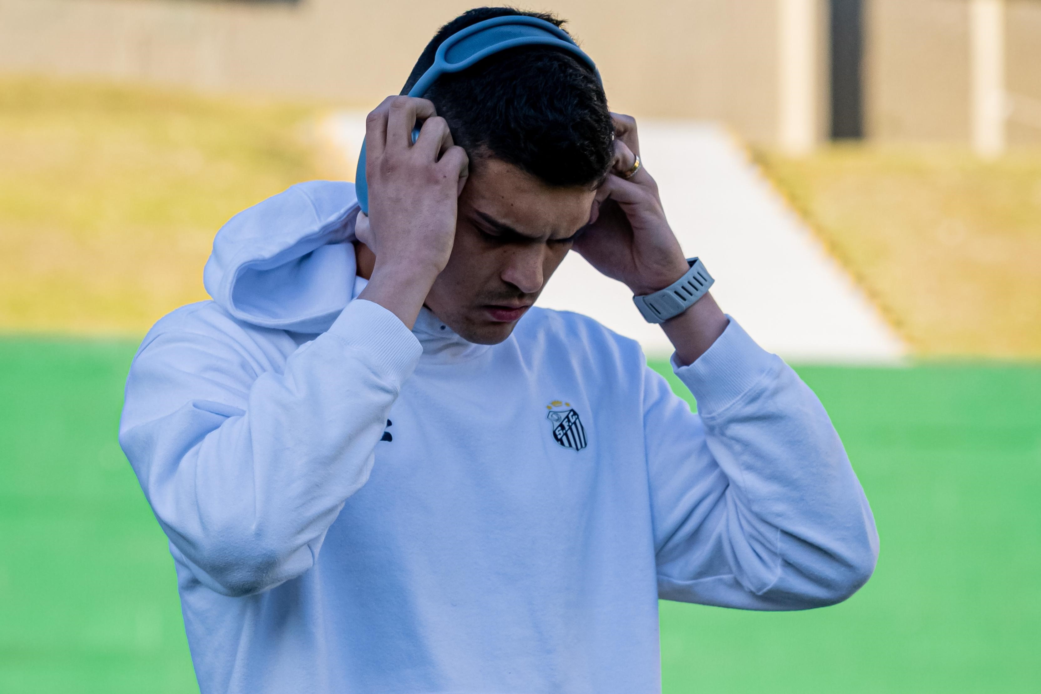 Brazão confirma interesse do Flamengo, mas deixa destino em mãos do Santos; impasse se intensifica