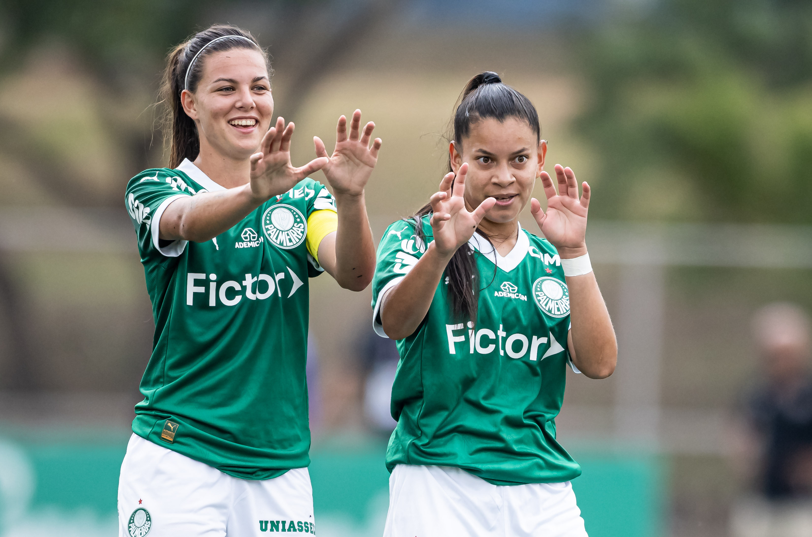 Palmeiras e Grêmio duelam na Copinha Feminina; veja escalações e onde assistir ao confronto