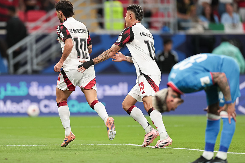 Flamengo brilha na Copa Intercontinental, supera Cruz Azul por 2 a 1 em duelo emocionante